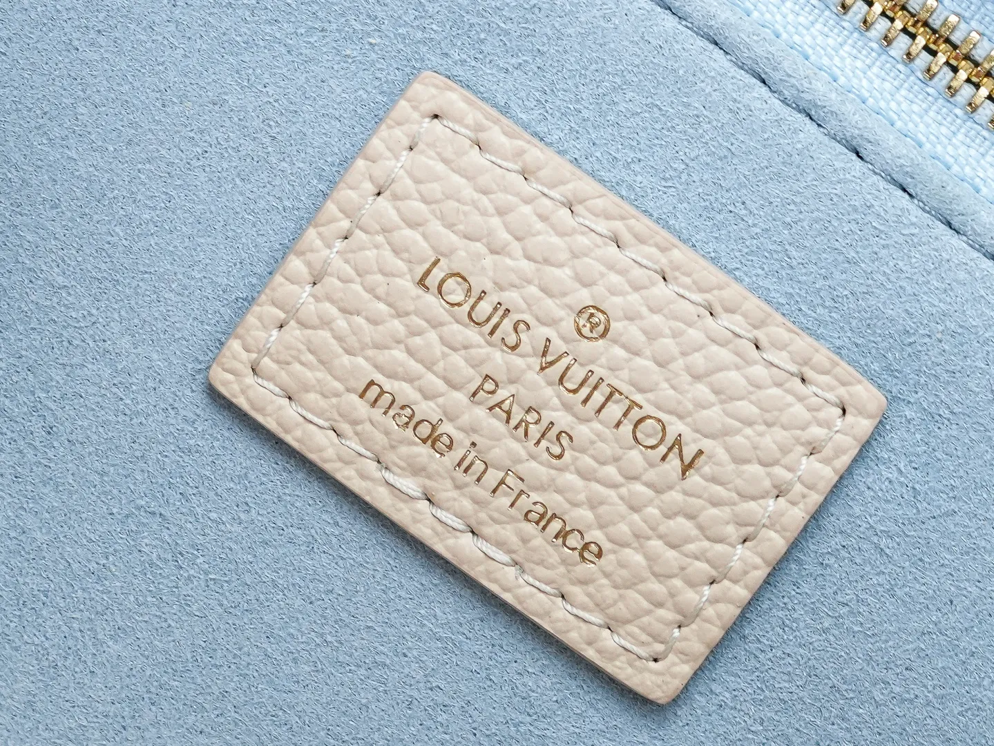 Alternative view of Louis Vuitton OnTheGo MM M46833