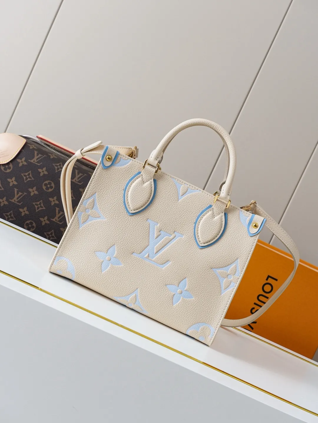 Louis Vuitton OnTheGo MM M46833 - 图片 3