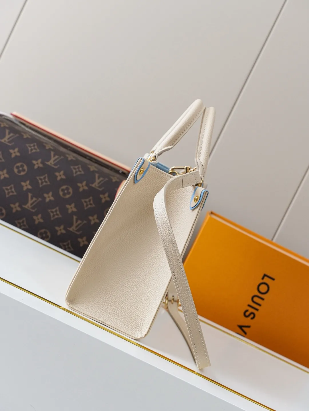 Louis Vuitton OnTheGo MM M46833 - 图片 4