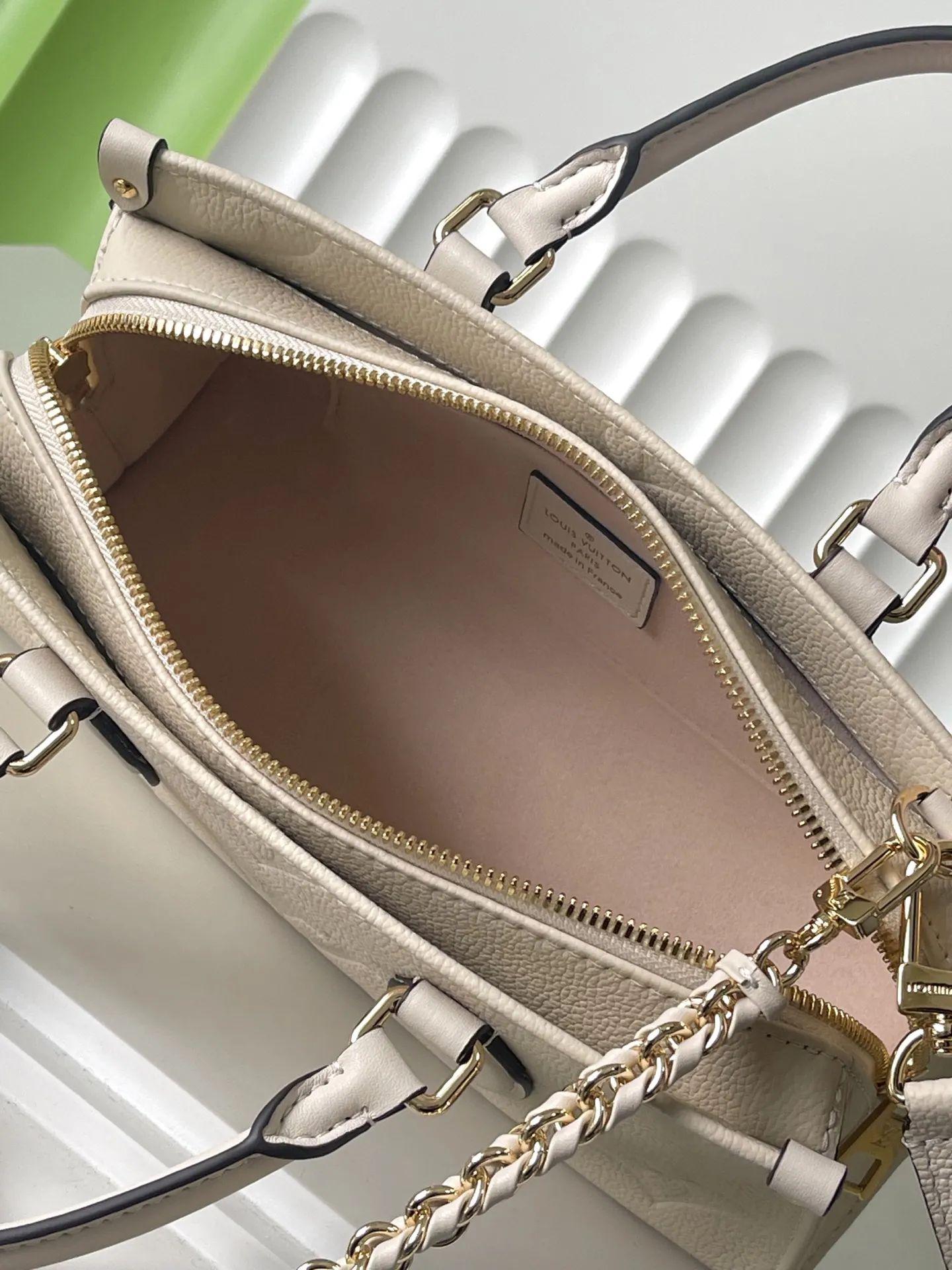 Louis VuittonOnTheGo East West M23698 - 图片 9