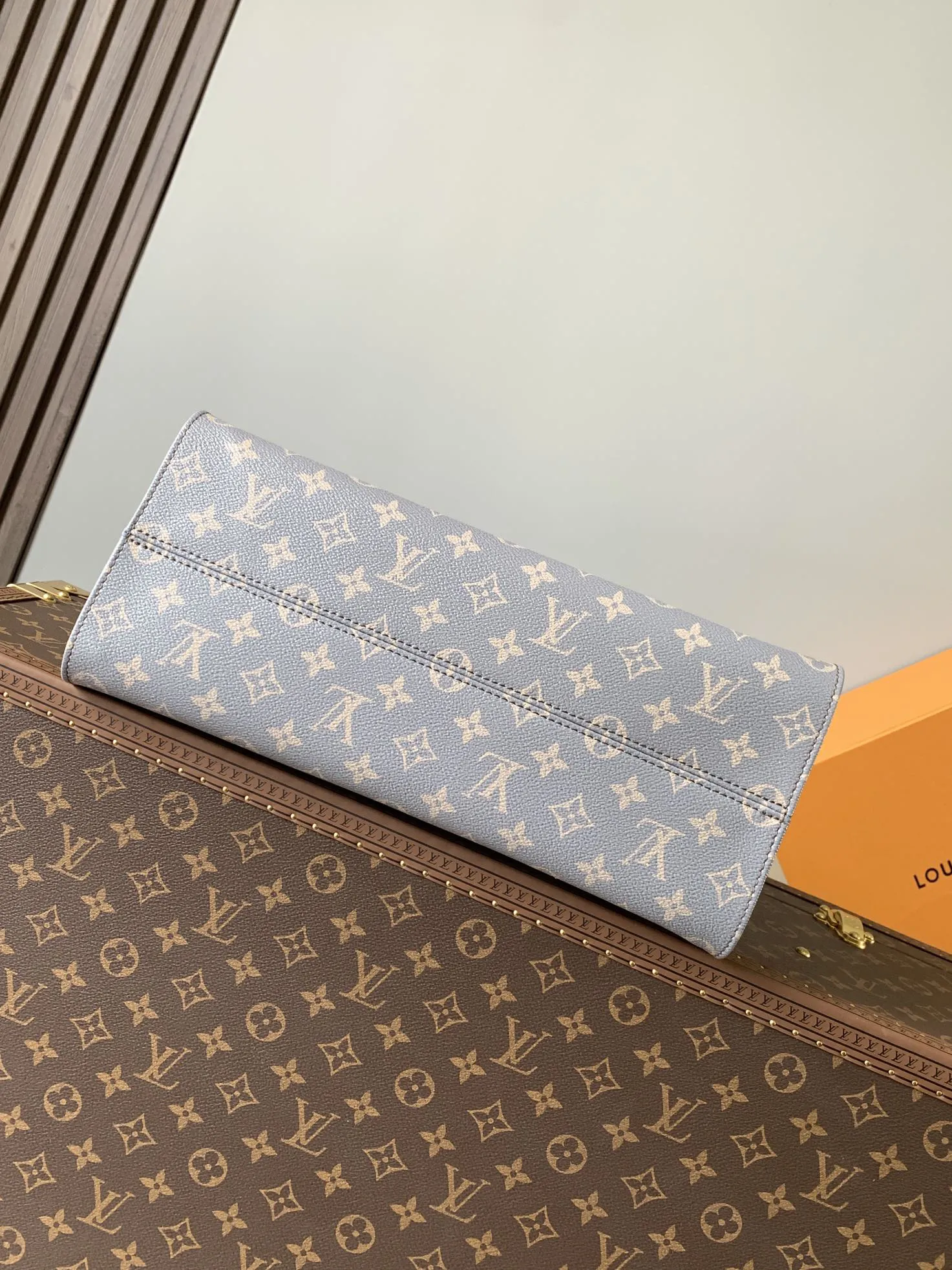 Louis Vuitton OnTheGo MM M12415 - Image 6