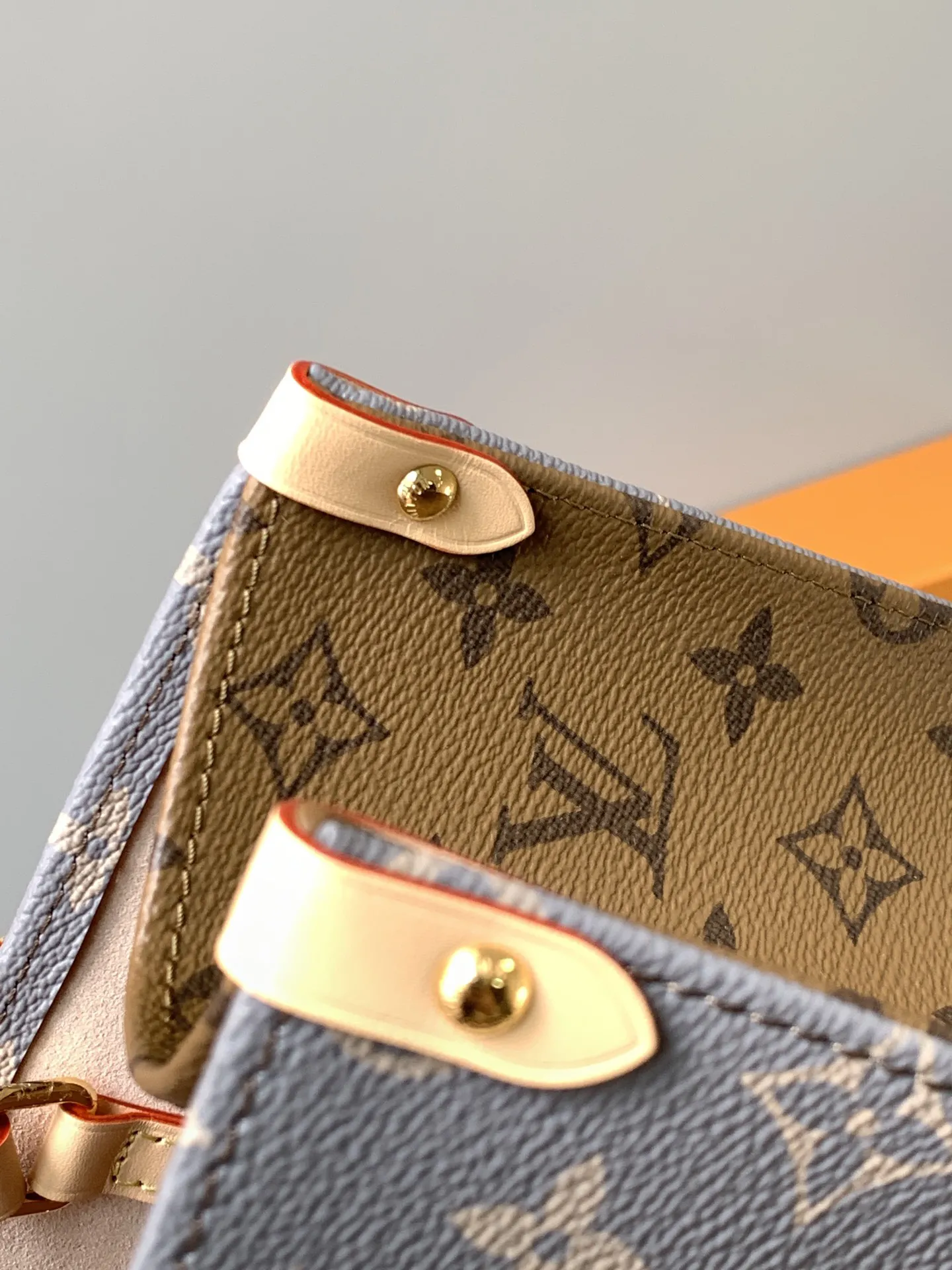 Louis Vuitton OnTheGo MM M12415 - Image 9