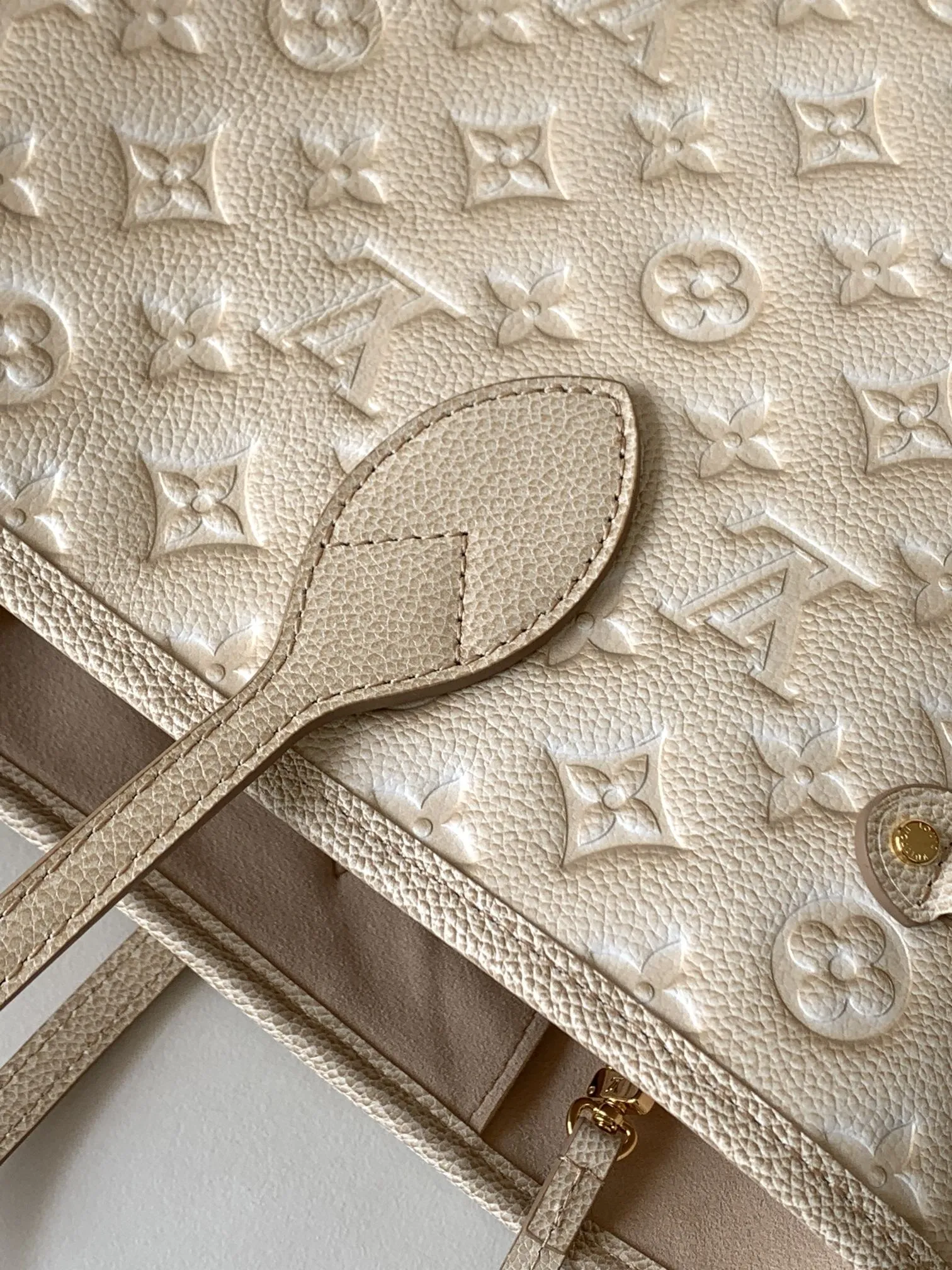 Louis Vuitton Neverfull MM M46231 - Image 9