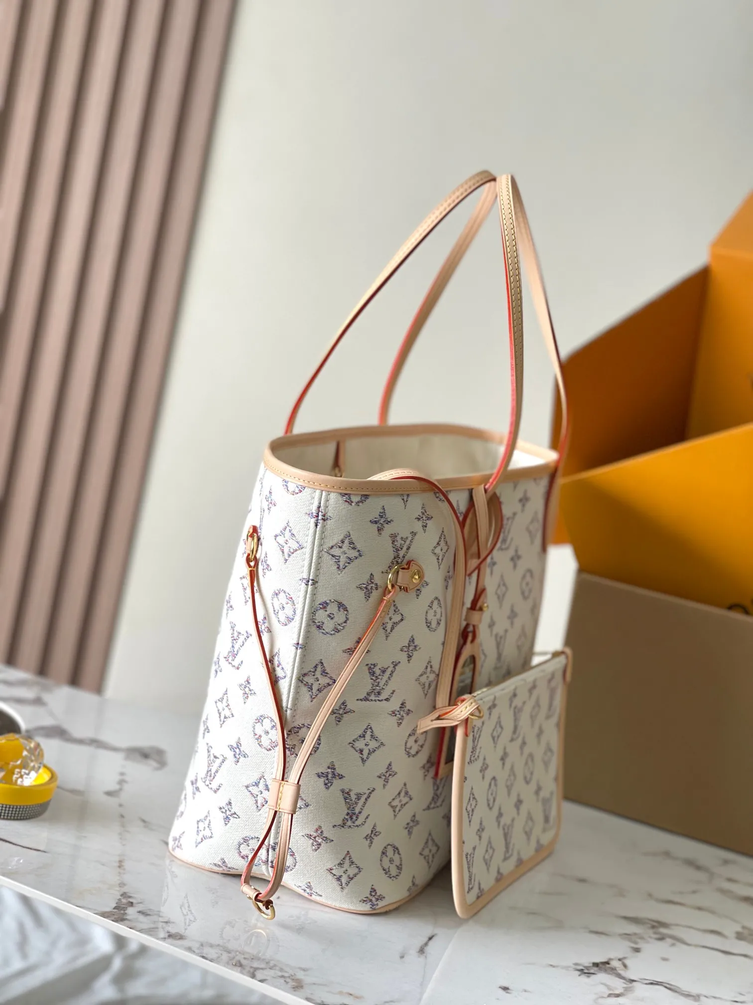 Louis Vuitton Neverfull MM M24905 - Image 4