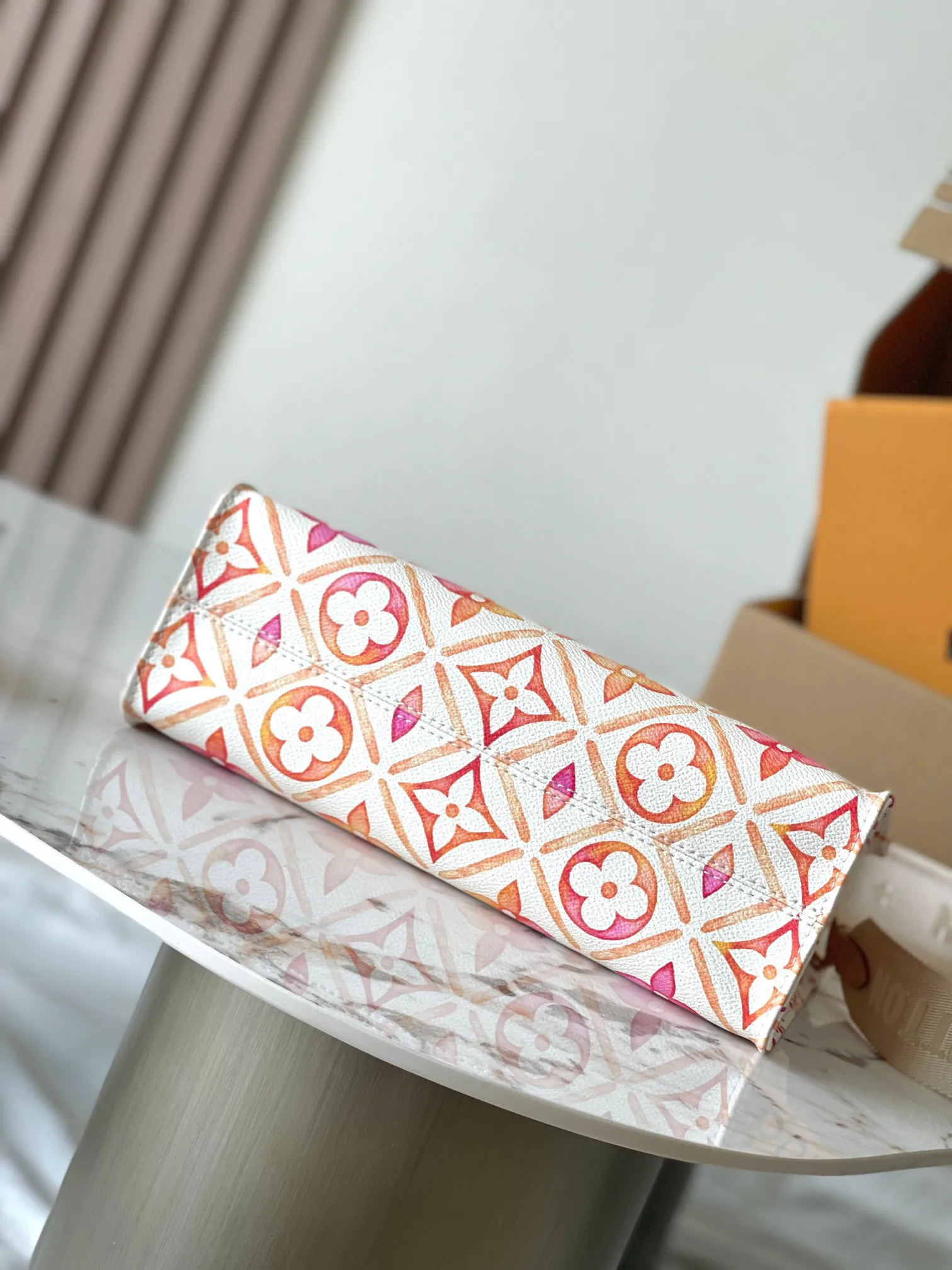 Louis Vuitton OnTheGo East West M25318 - 图片 6
