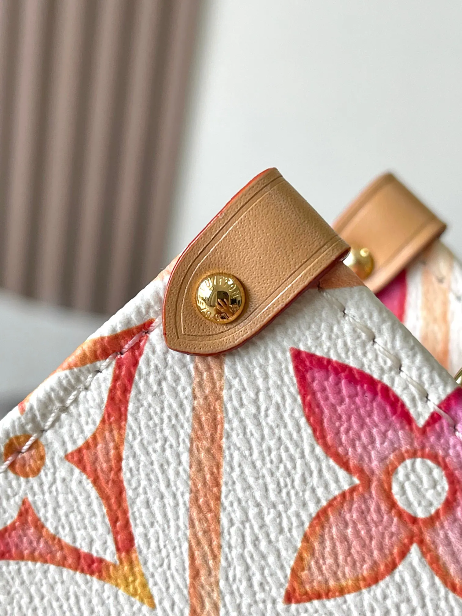 Louis Vuitton OnTheGo East West M25318 - 图片 7