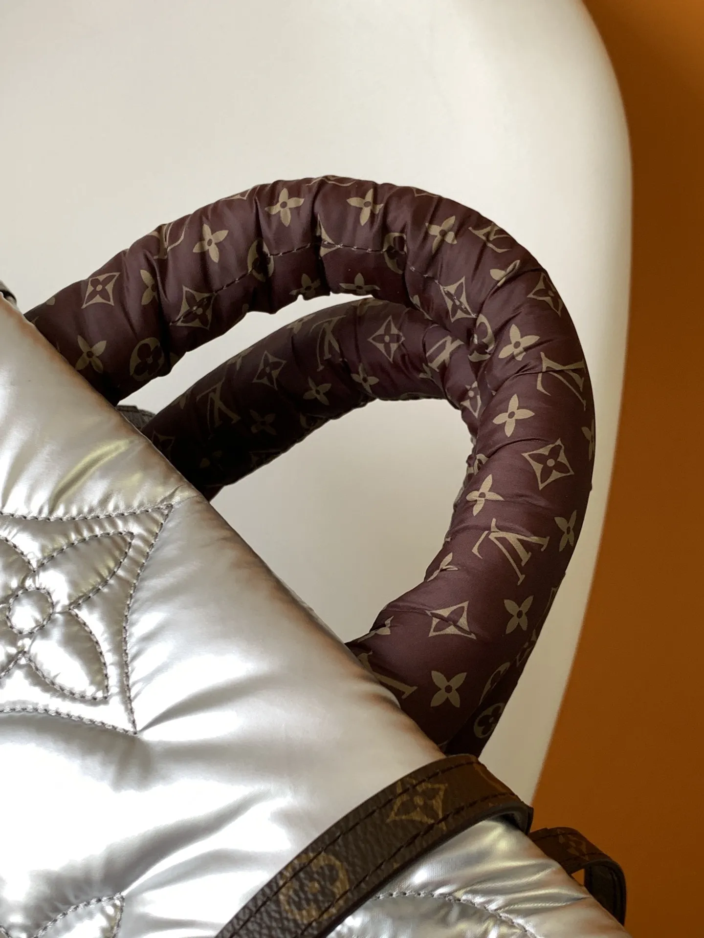 Louis Vuitton Onthego GM M21053 - 图片 10