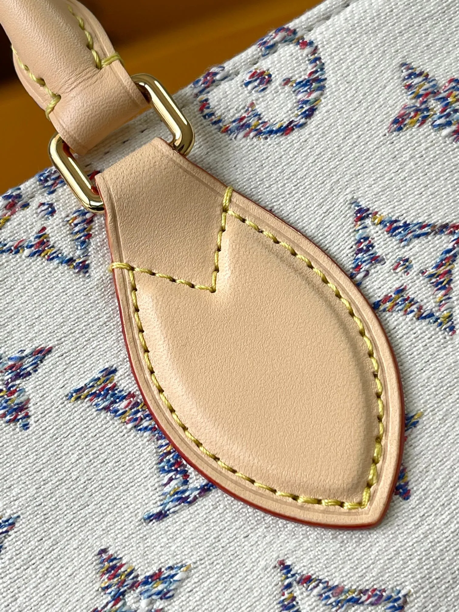 Louis Vuitton OnTheGo MM M24708 - 图片 9