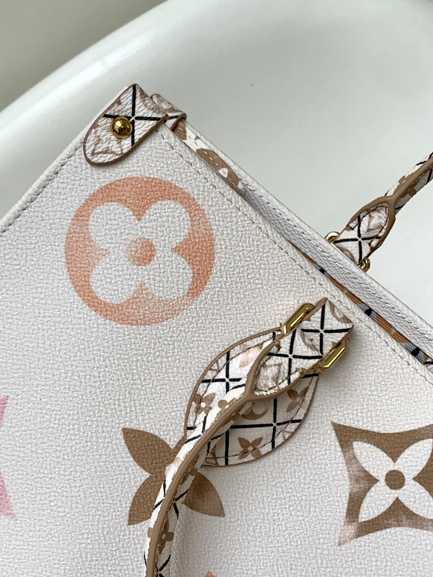 Louis Vuitton OnTheGo MM M22975 - 图片 6