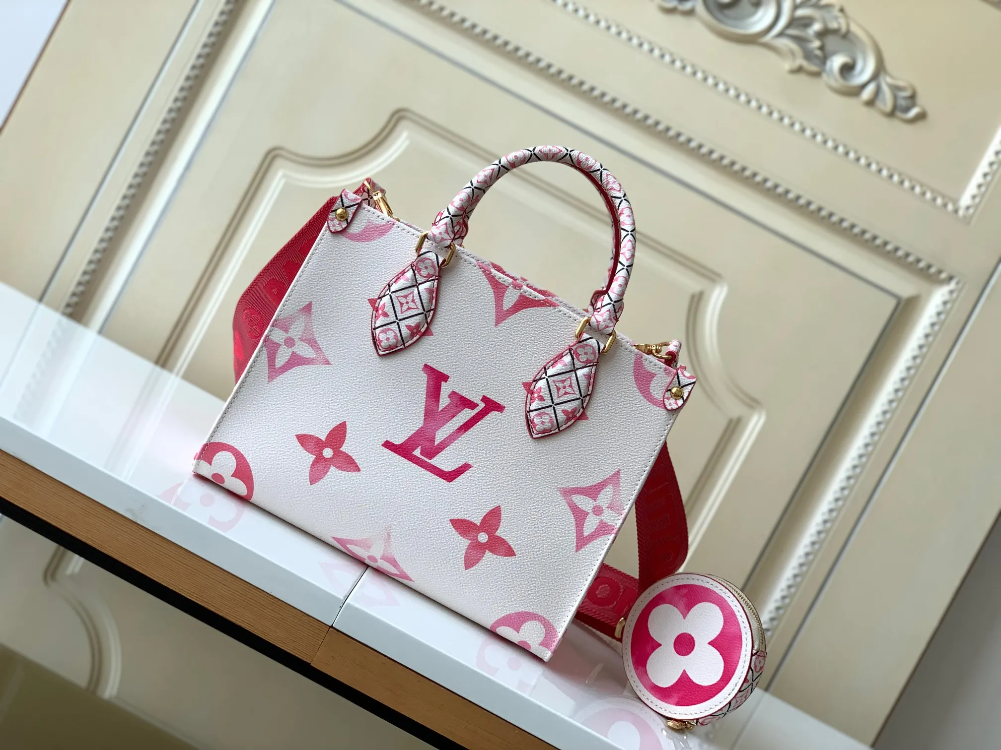 Louis Vuitton OnTheGo PM M22976 - Image 3