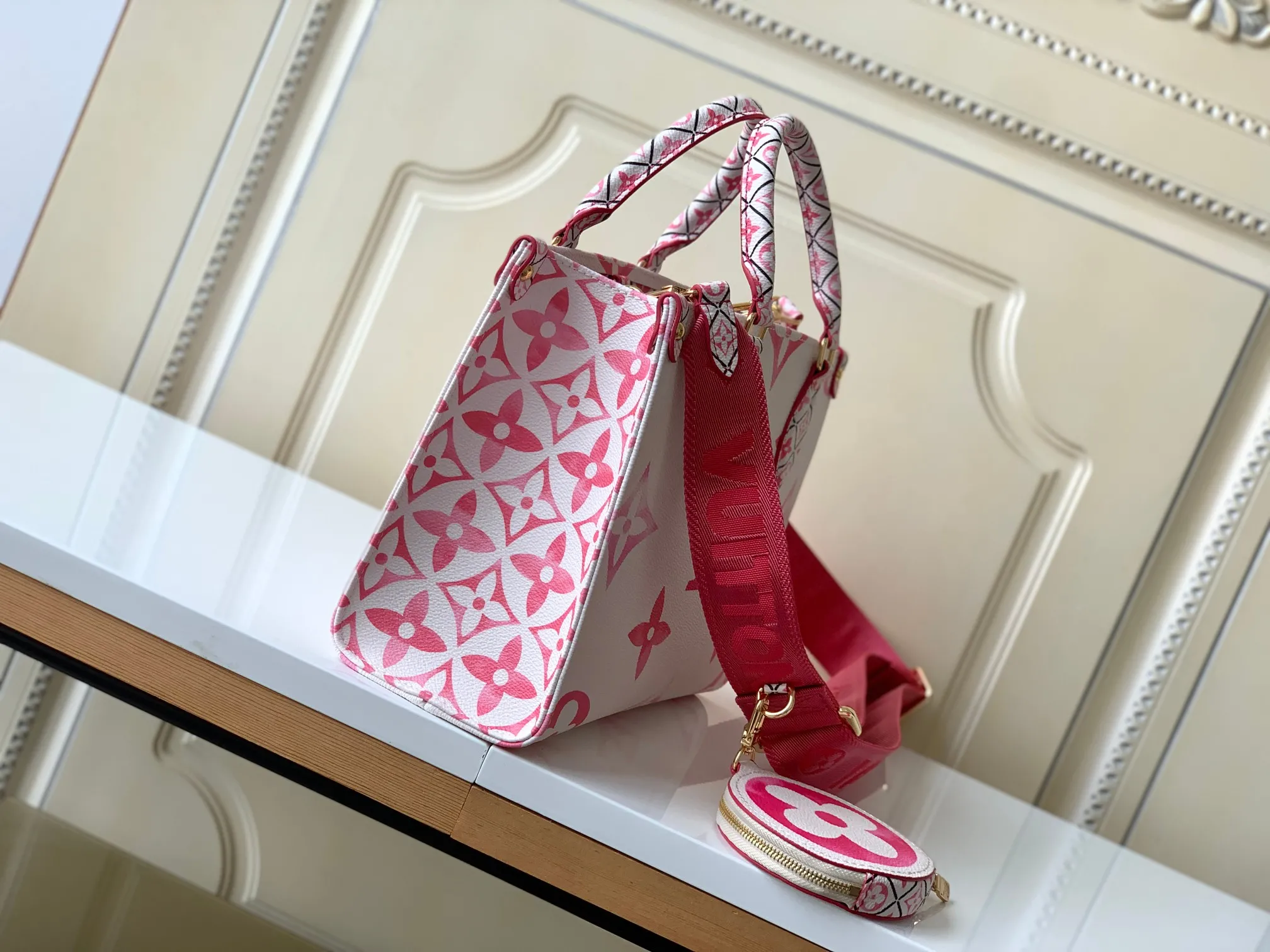 Louis Vuitton OnTheGo PM M22976 - Image 4