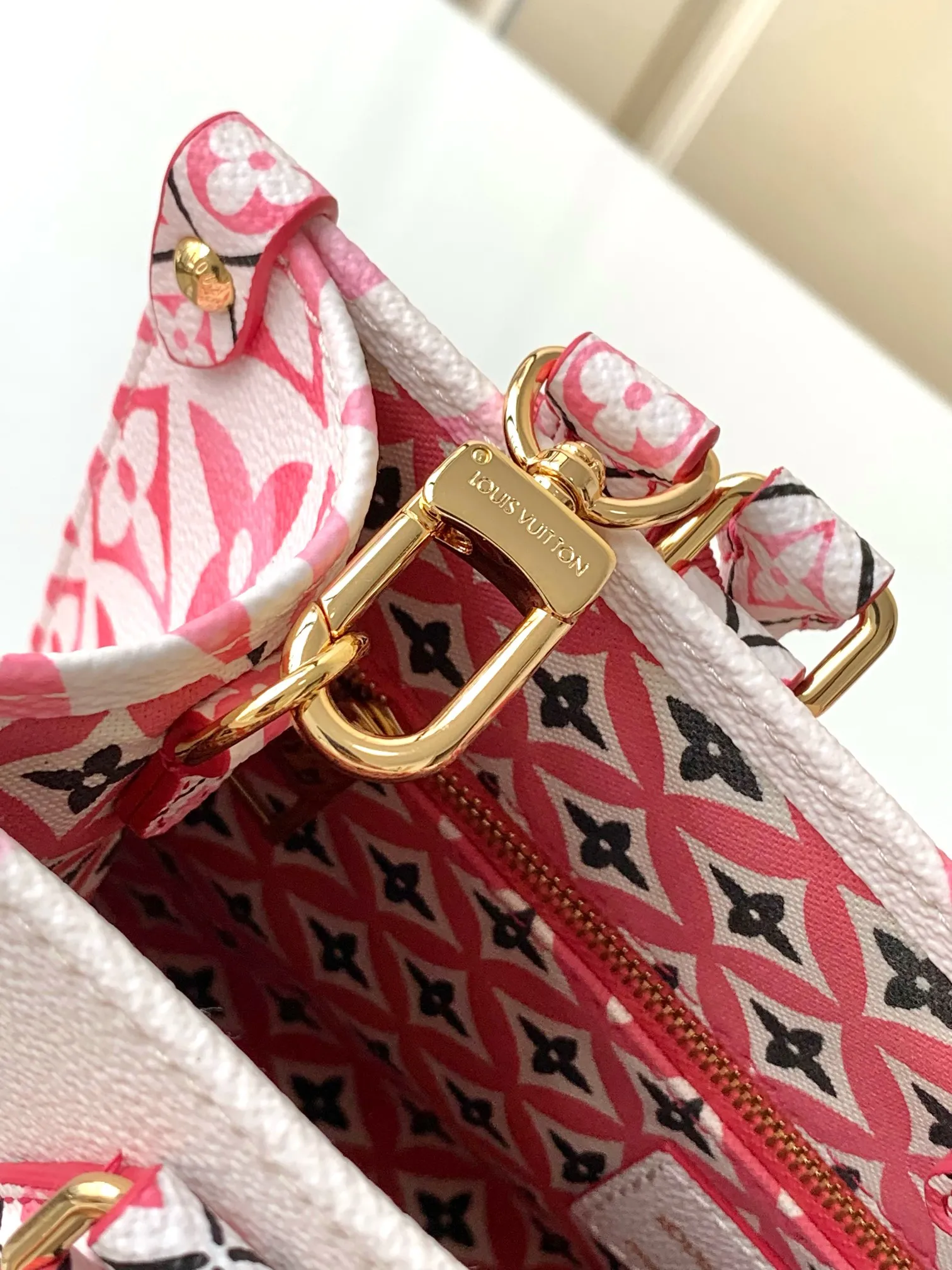 Louis Vuitton OnTheGo PM M22976 - Image 8