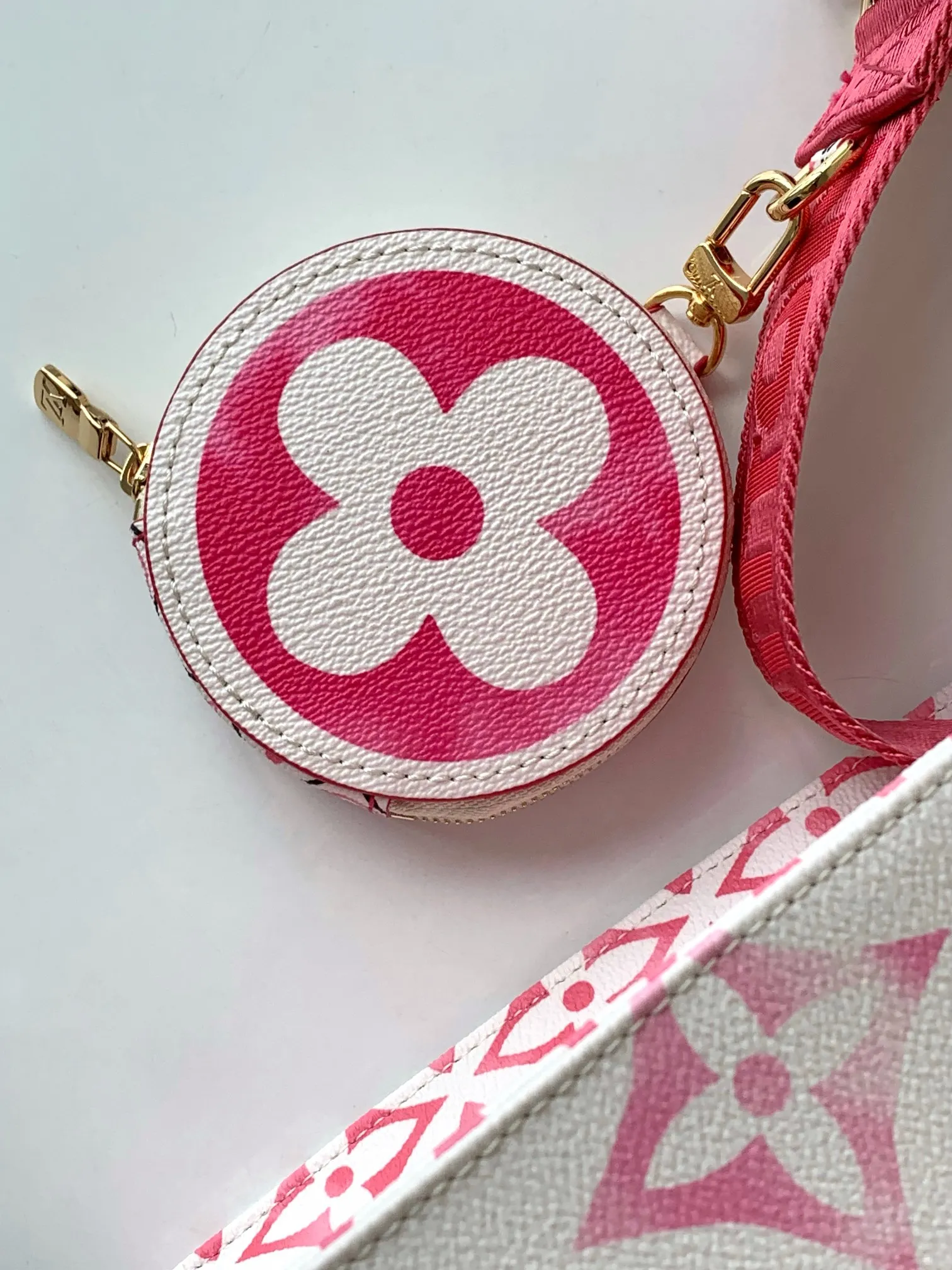 Louis Vuitton OnTheGo PM M22976 - Image 9