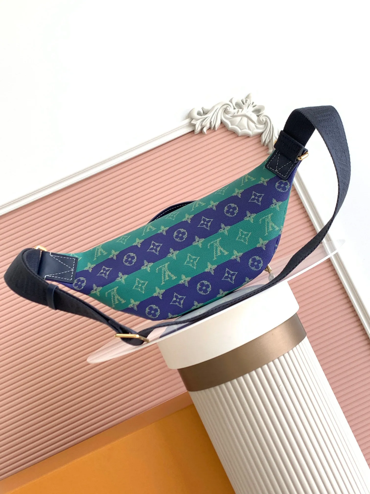 Louis Vuitton Rush Bumbag M25783 - 图片 4