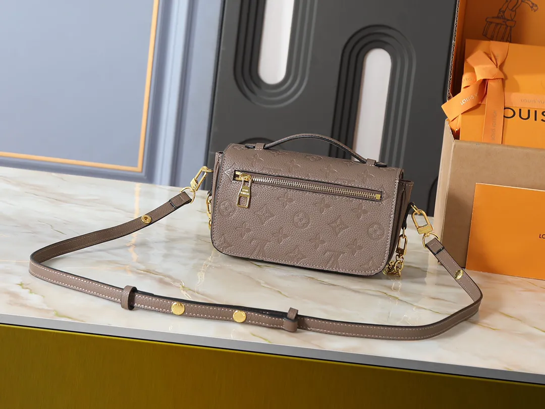 Louis Vuitton Pochette Metis East West M25910 - 图片 4