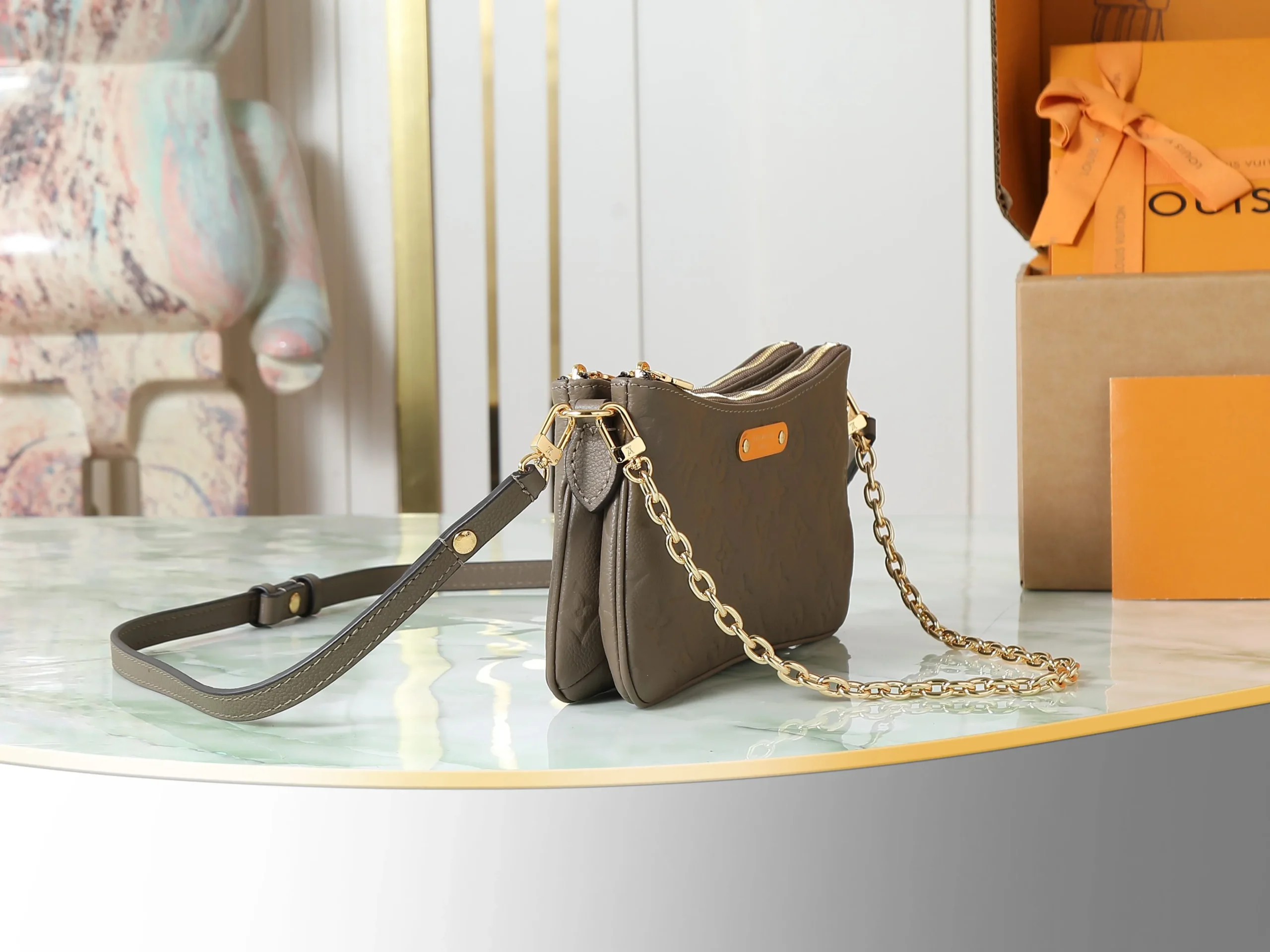 Louis Vuitton Pochette Liv M25816 - 图片 3