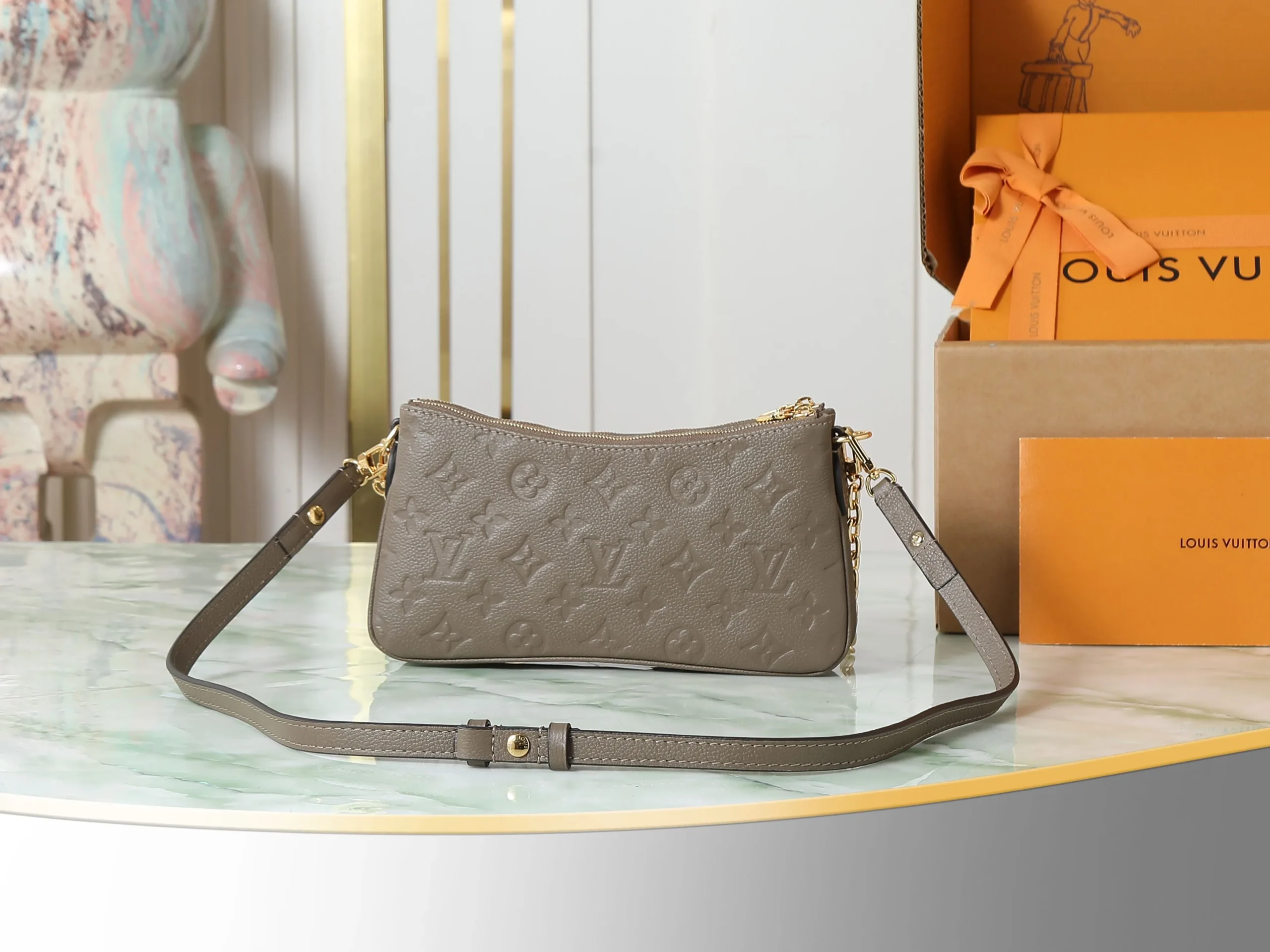 Louis Vuitton Pochette Liv M25816 - 图片 4