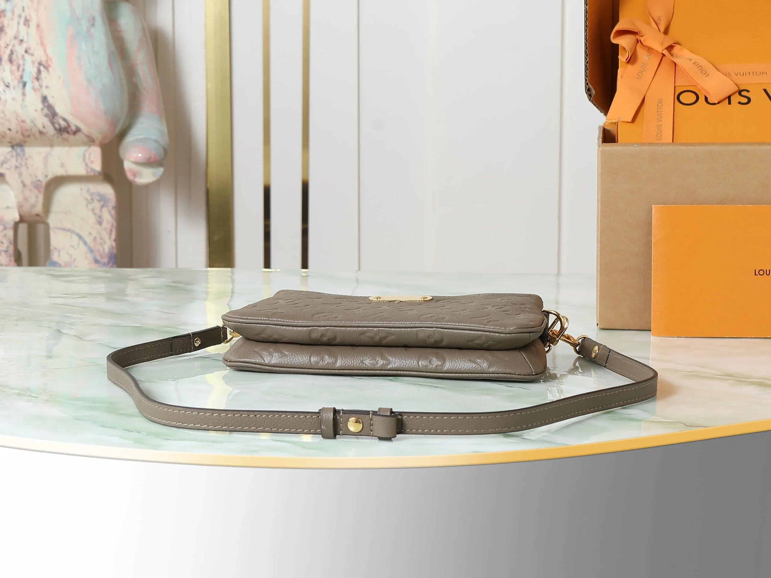 Louis Vuitton Pochette Liv M25816 - 图片 5