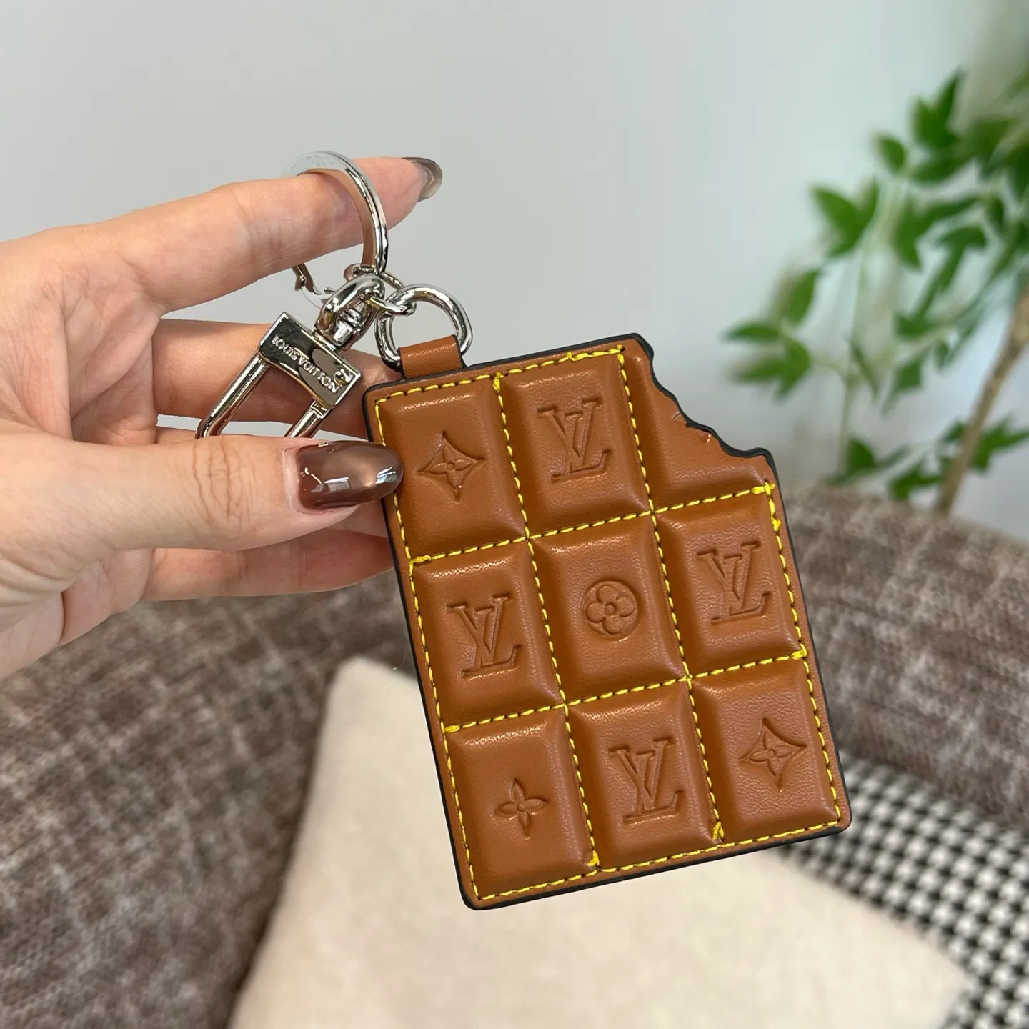 Louis Vuitton Chocolate Bar Figurine Key Holder and Bag Charm M01478 - Image 5