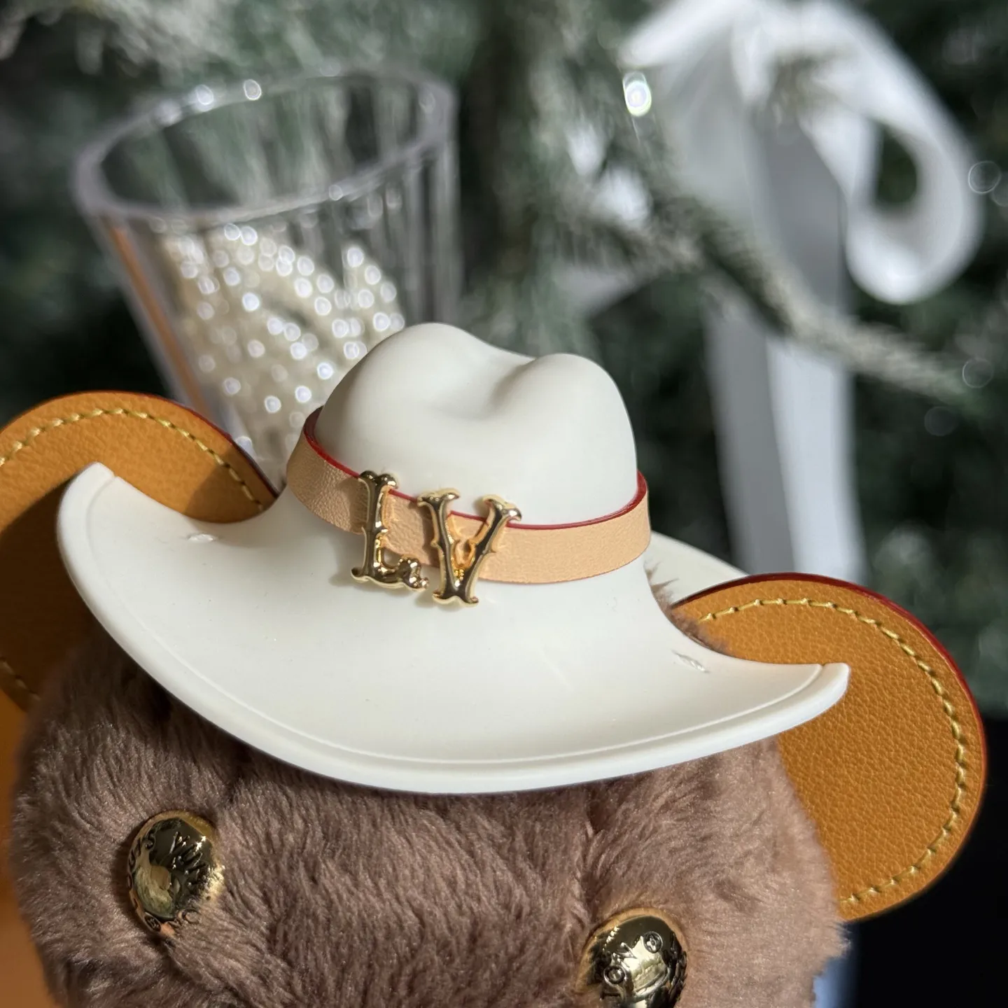 Louis Vuitton Louis Bear Bag Charm M03176 - Image 12