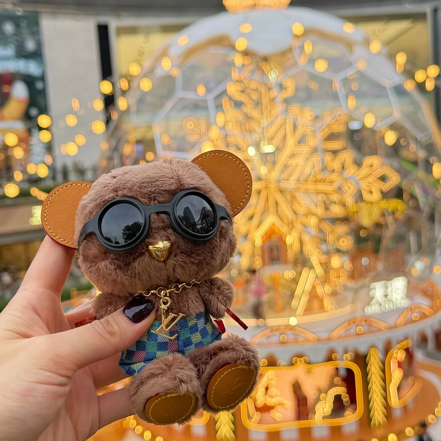 Louis Vuitton Louis Bear Bag Charm M03178 - Image 7