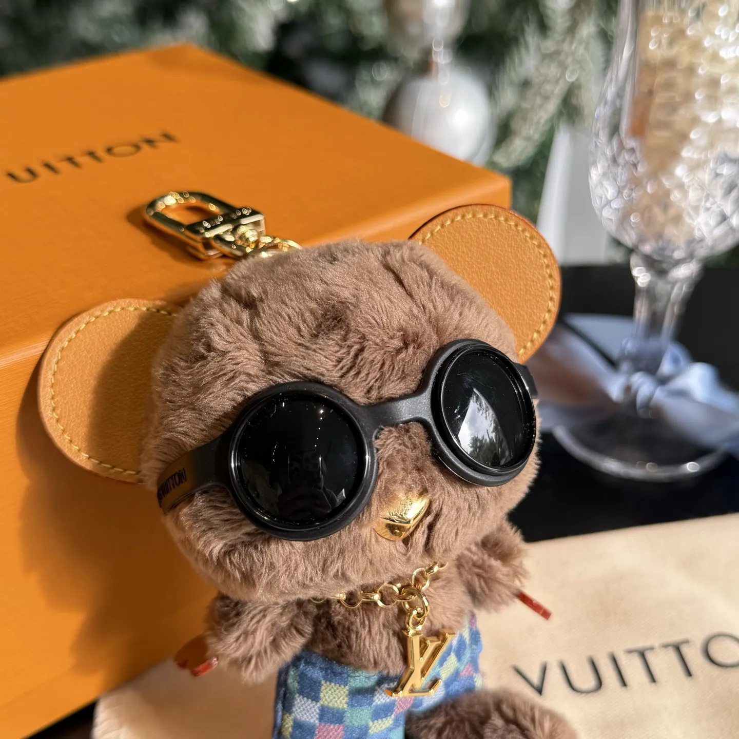 Louis Vuitton Louis Bear Bag Charm M03178 - Image 8