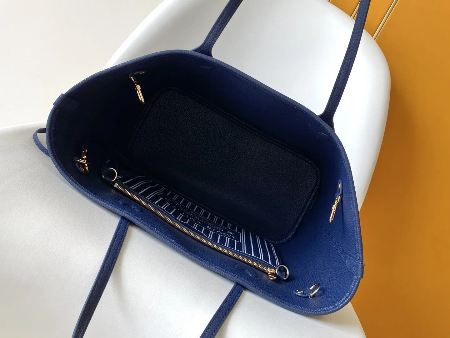 Alternative view of Louis Vuitton Neverfull Inside Out MM M14994