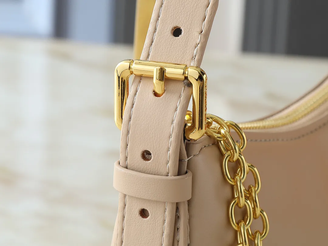 Louis Vuitton Pochette LV BLoom M25784 - Image 7