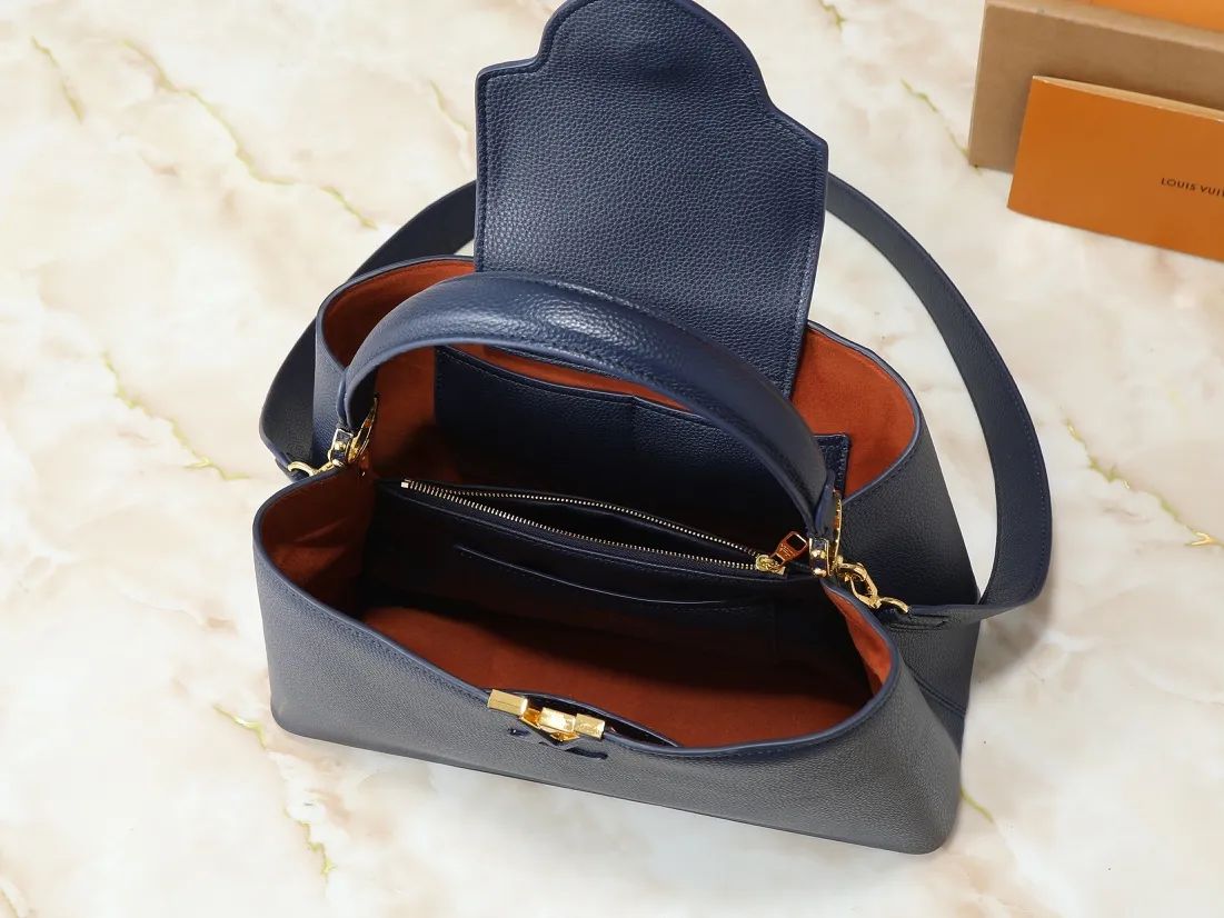 Alternative view of Louis Vuitton Capucines GM Souple M14639