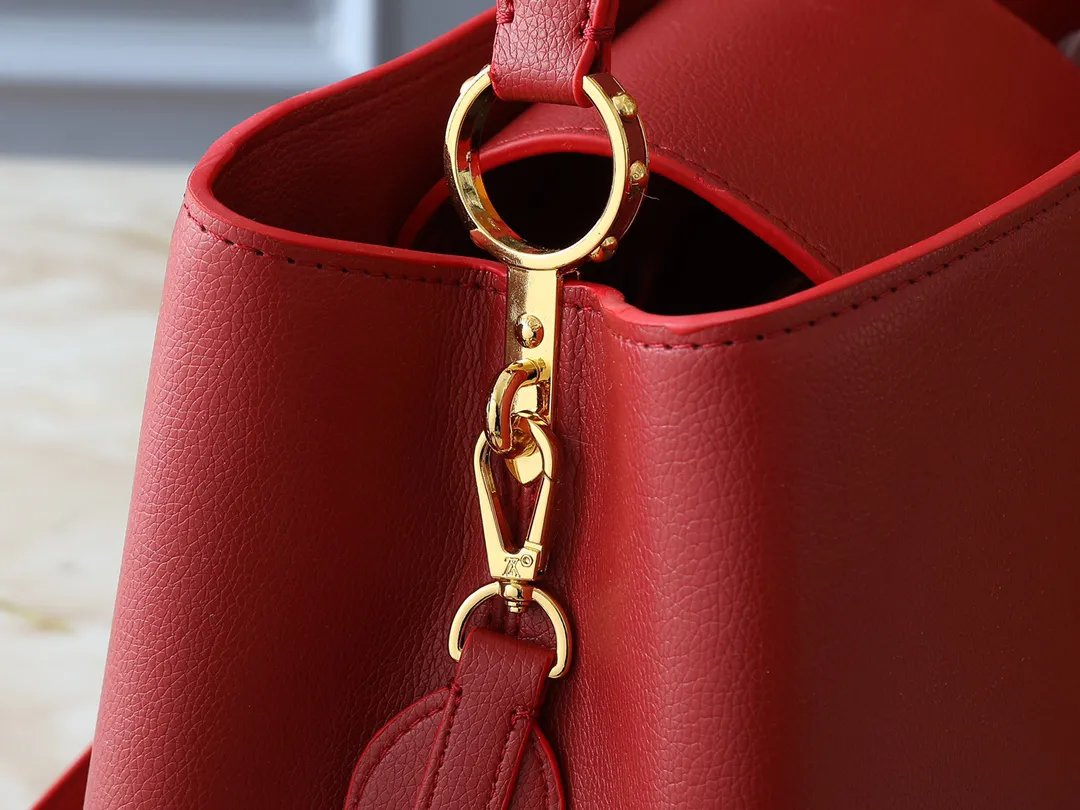 Louis Vuitton Capucines GM Souple M13027 - 图片 9