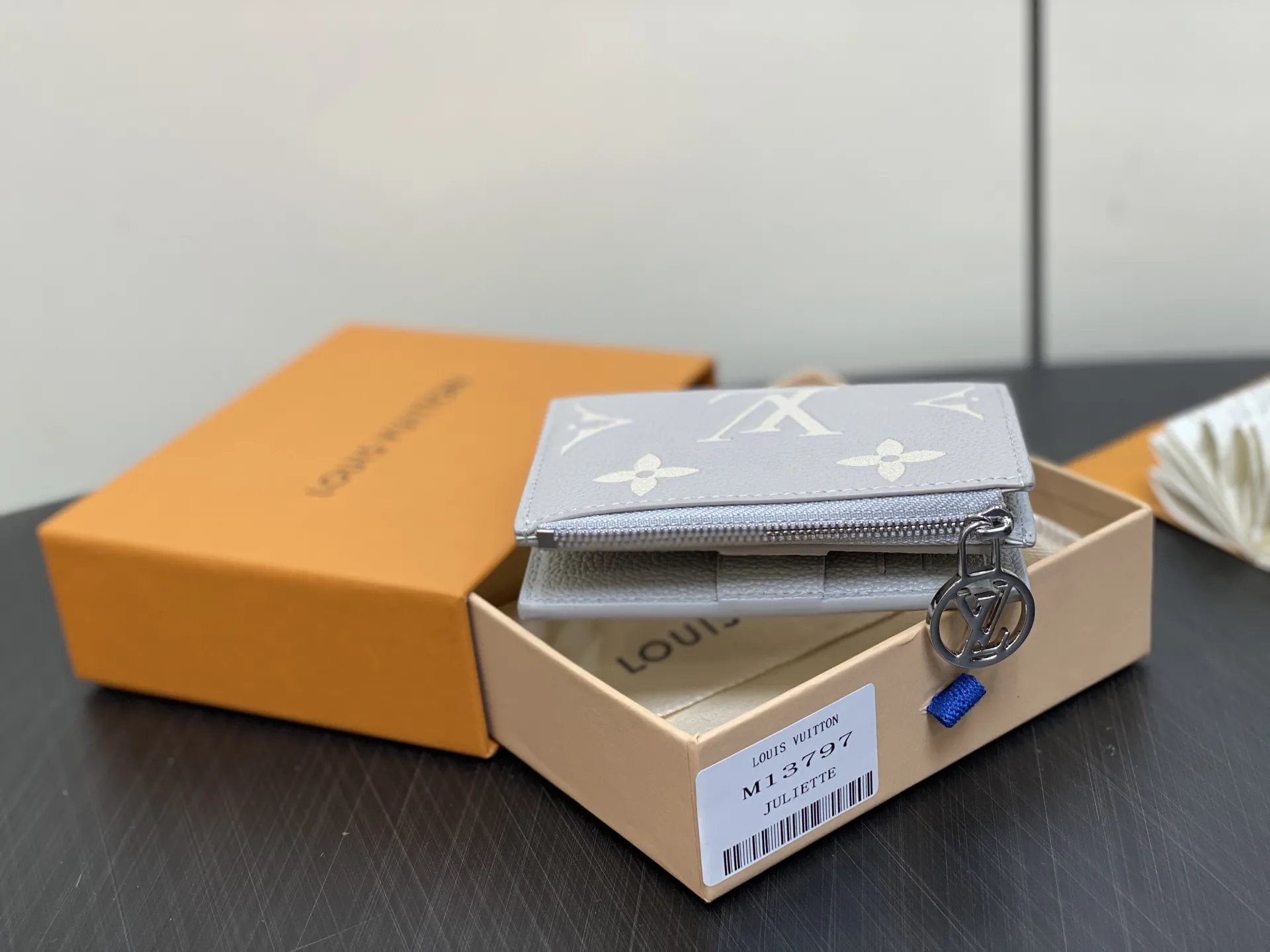 Louis Vuitton Lisa Wallet M13797 - 图片 5