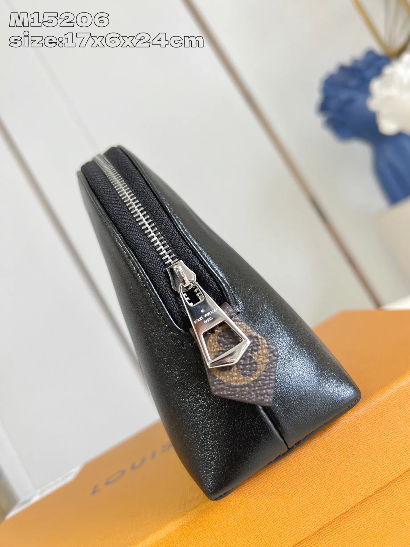 Louis Vuitton Cosmetic Pouch MM M15206 - 图片 7