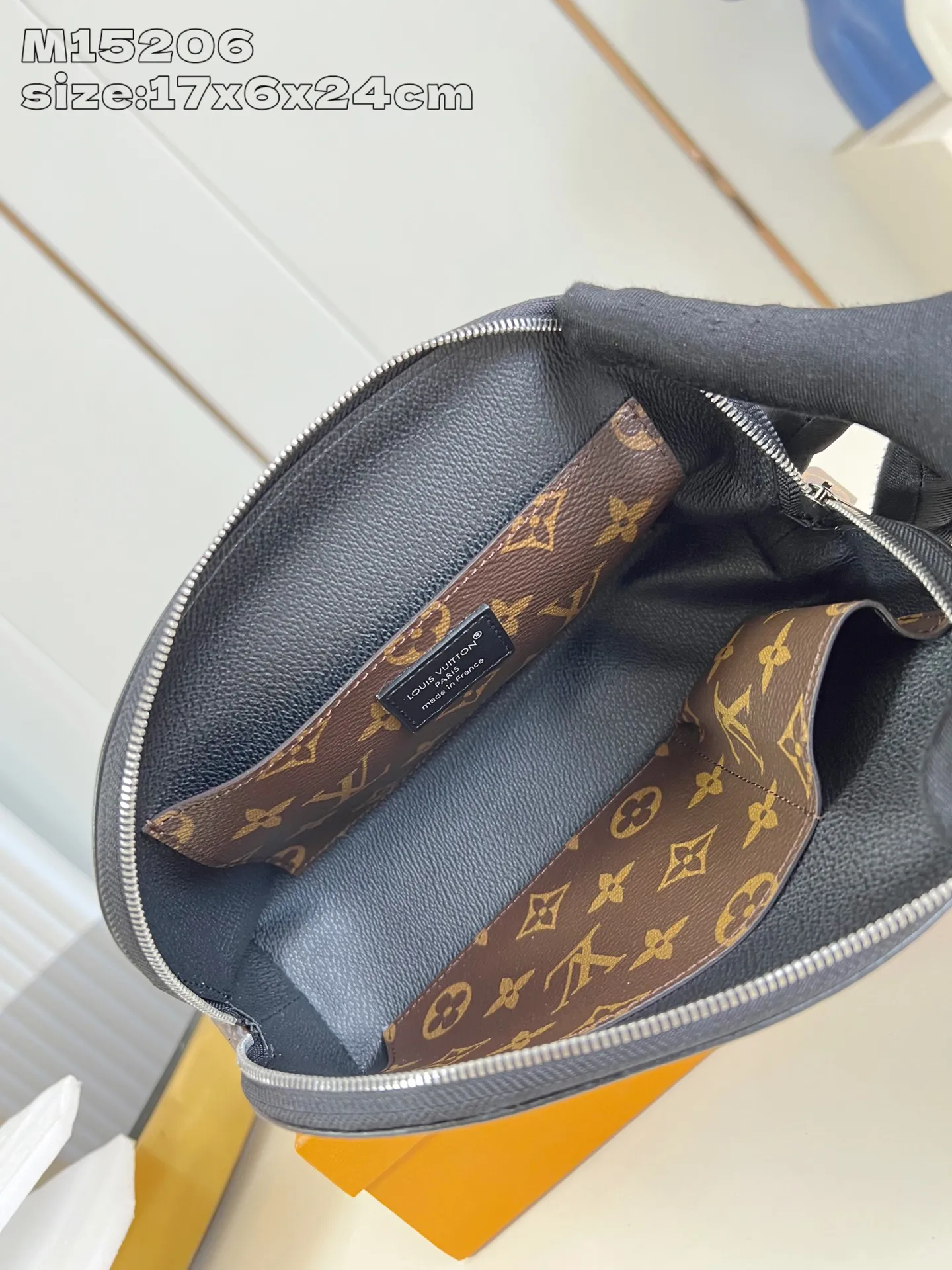Louis Vuitton Cosmetic Pouch MM M15206 - 图片 10