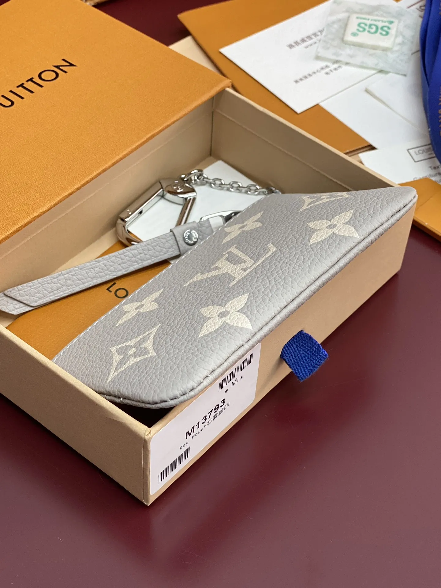 Louis Vuitton Key Pouch M13793 - 图片 7