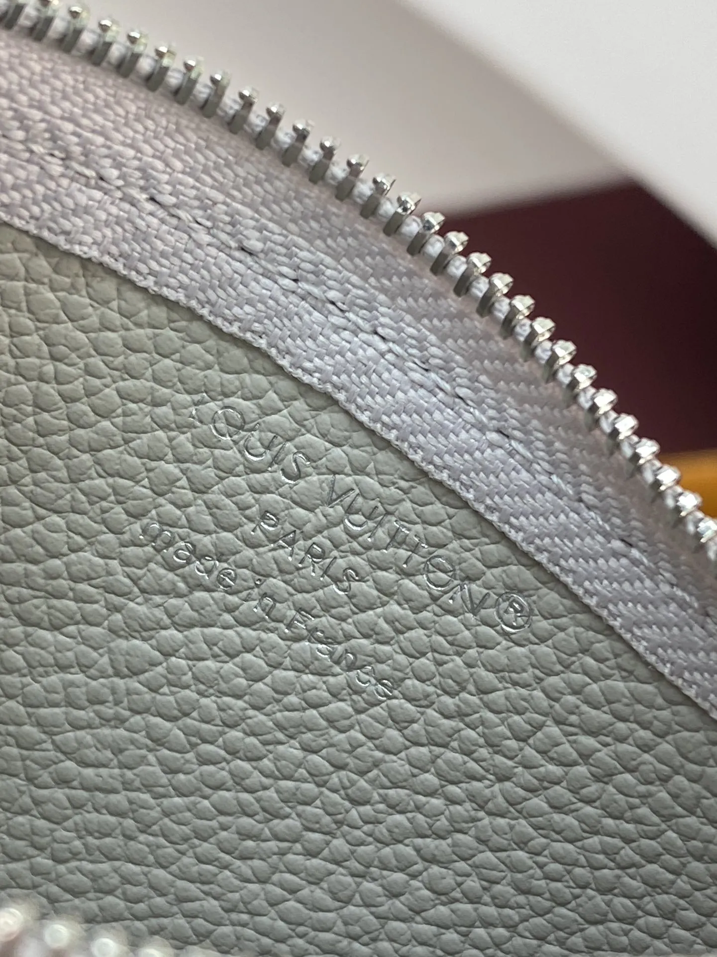 Louis Vuitton Key Pouch M13793 - 图片 9