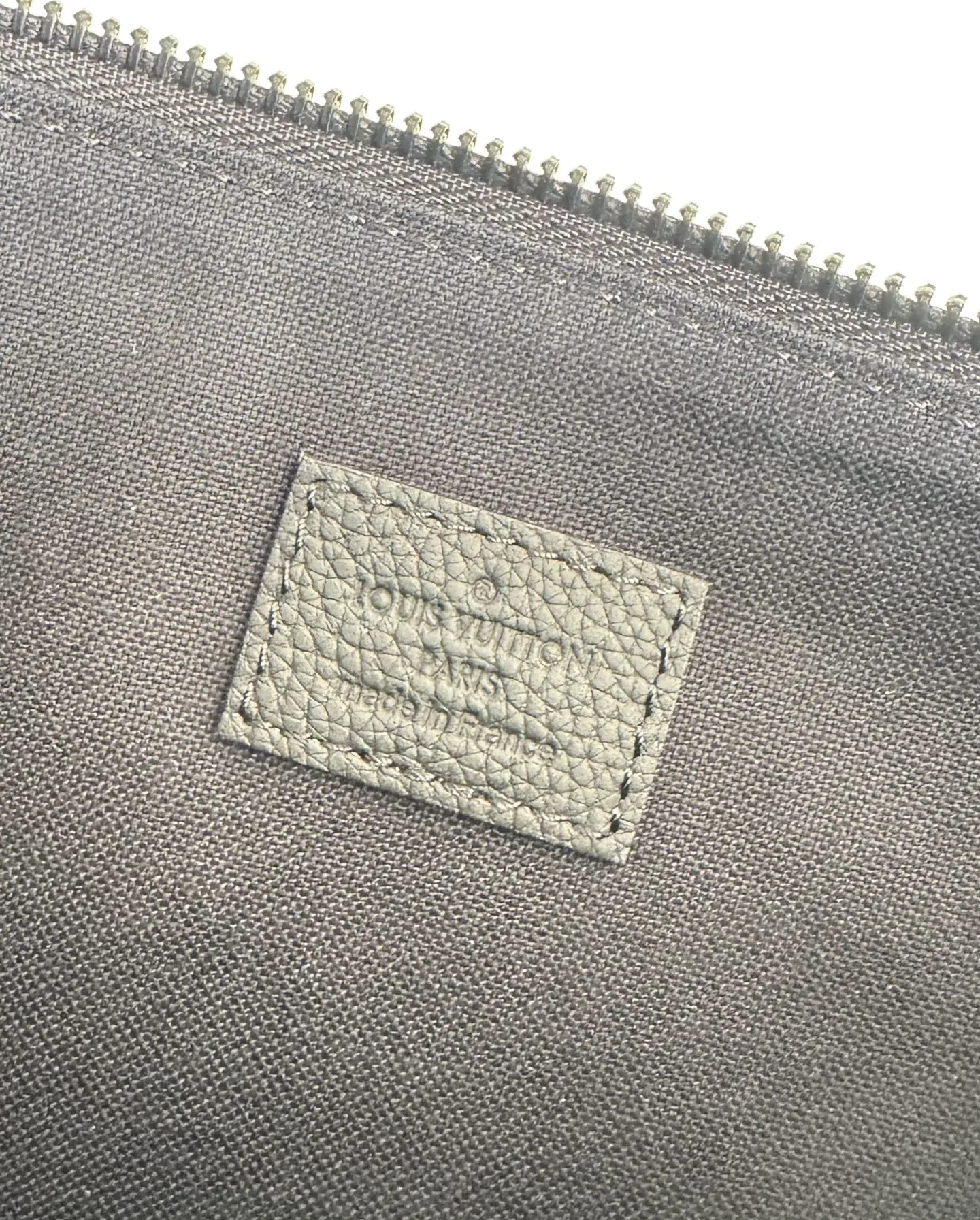 Alternative view of Louis Vuitton Takeoff Pouch M25955