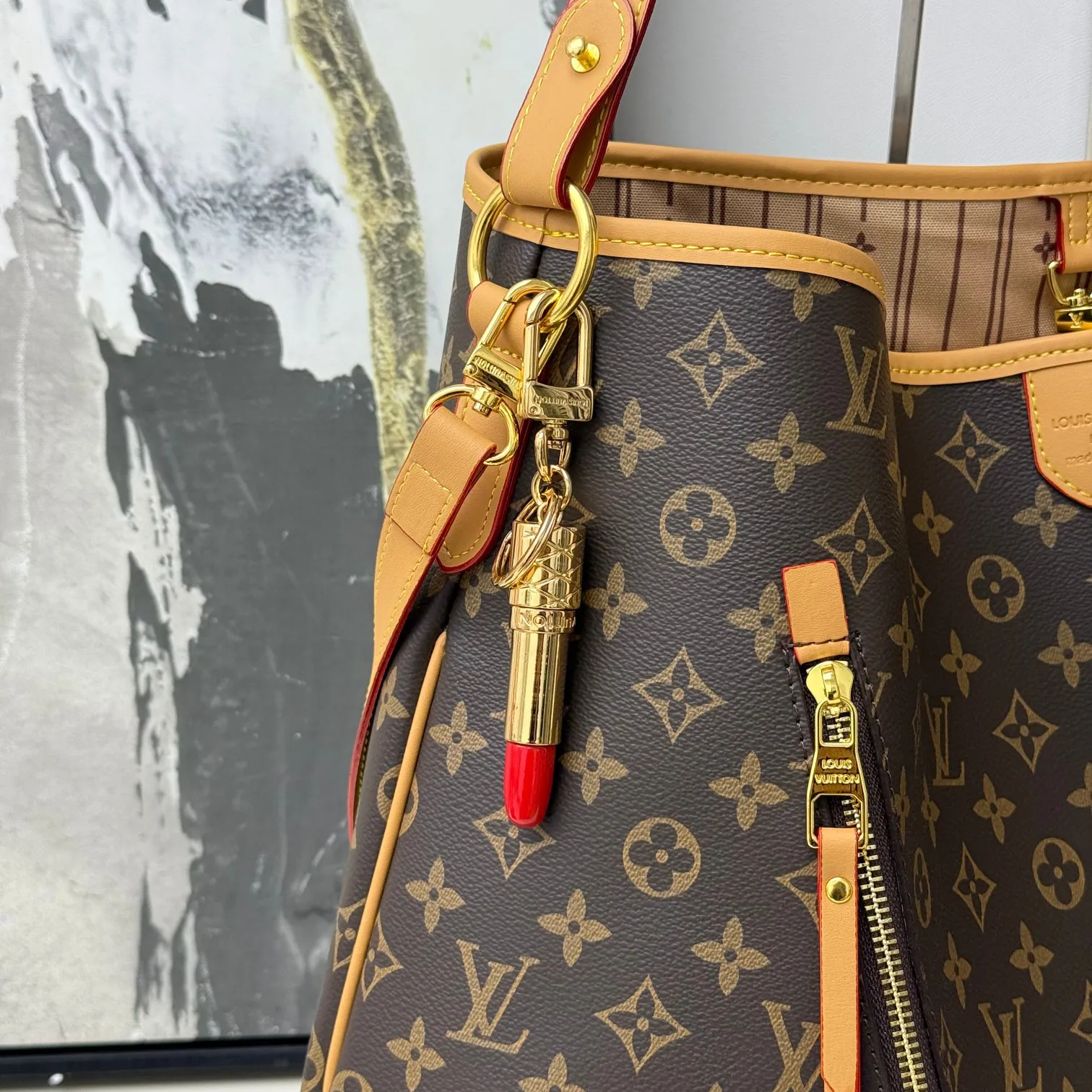 Alternative view of Louis Vuitton Lipstick Bag Charm M03006