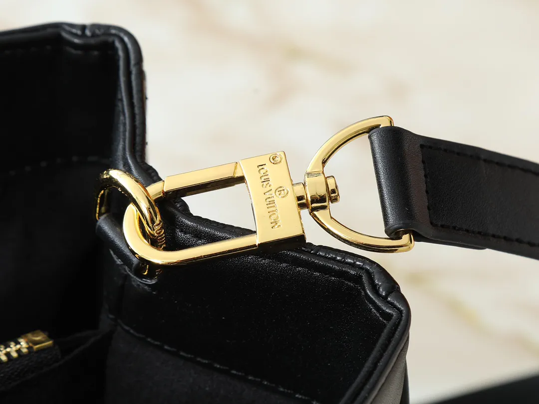 Louis Vuitton Avenue MM M25575 - 图片 8
