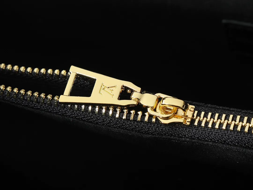 Louis Vuitton Avenue MM M25575 - 图片 9