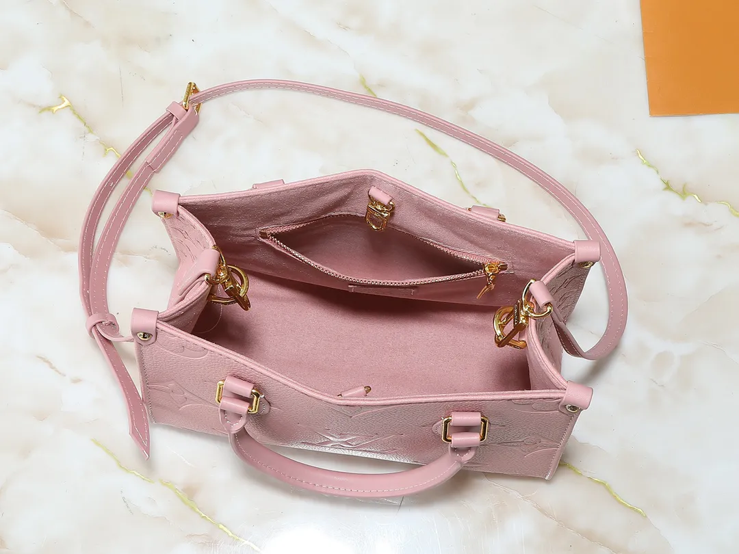 Alternative view of Louis Vuitton OnTheGo PM M47135