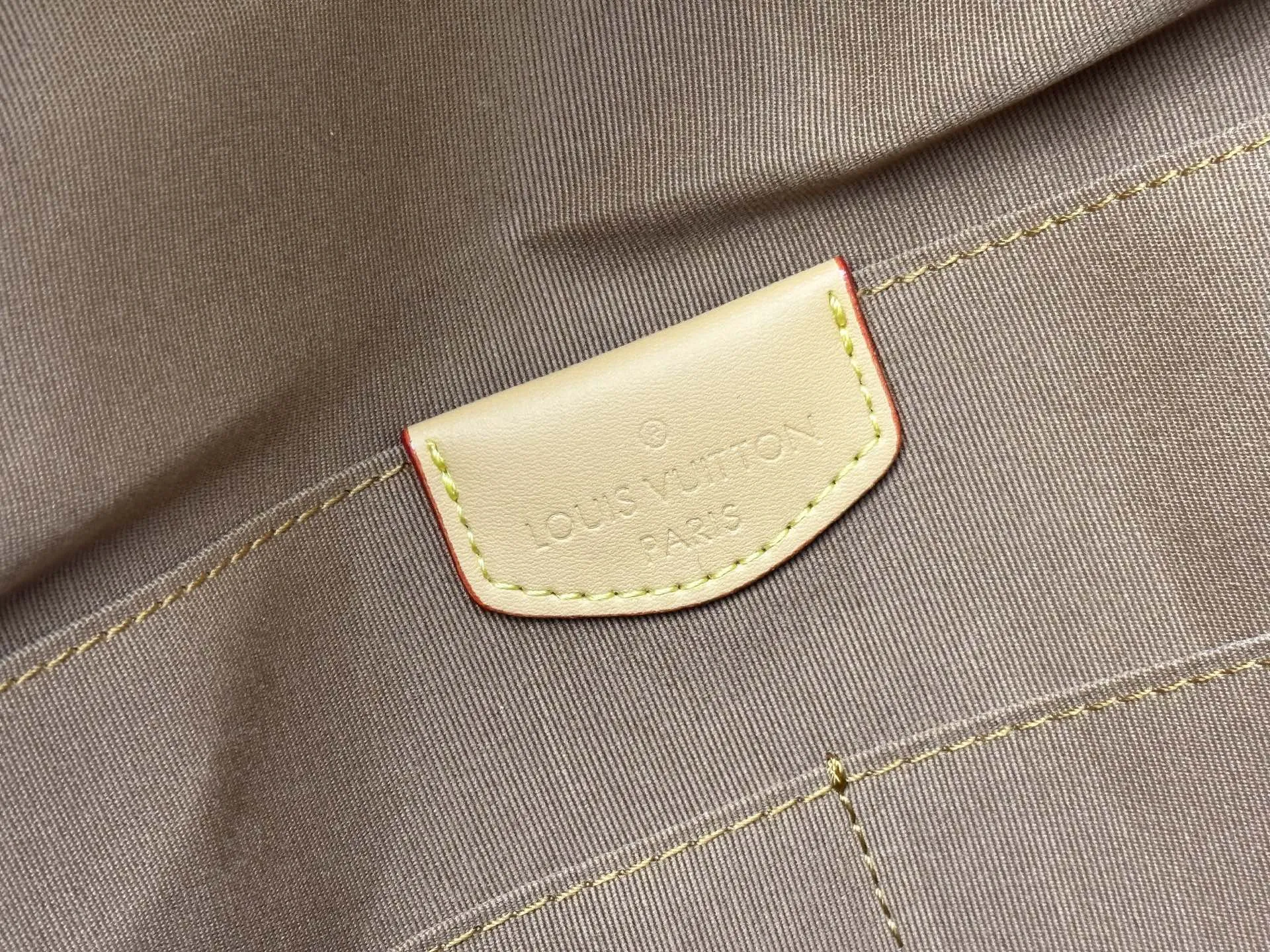 Louis Vuitton Discovery Cargo Backpack M25979 - 图片 10