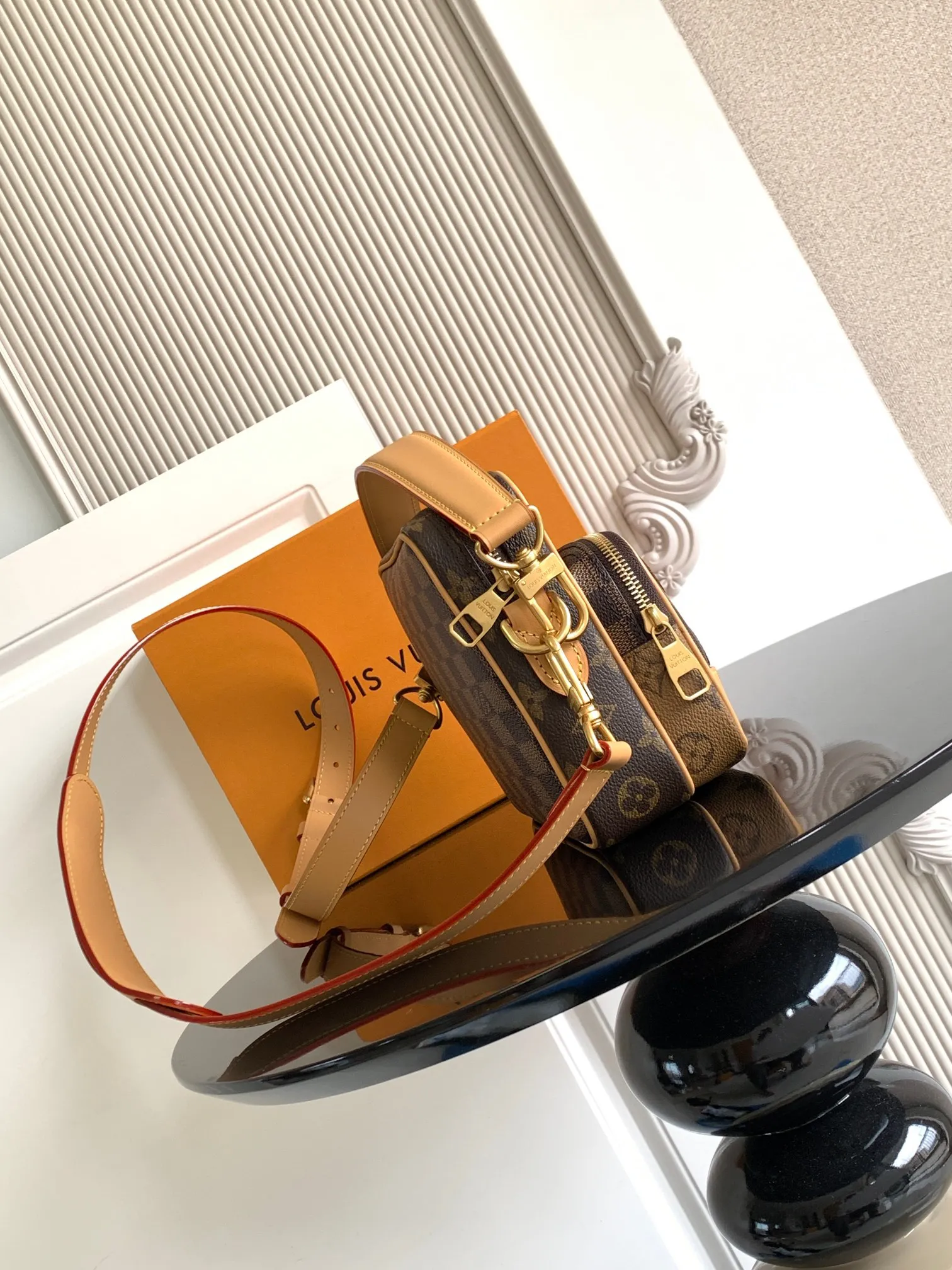 Louis Vuitton Nil M26068 - Image 4