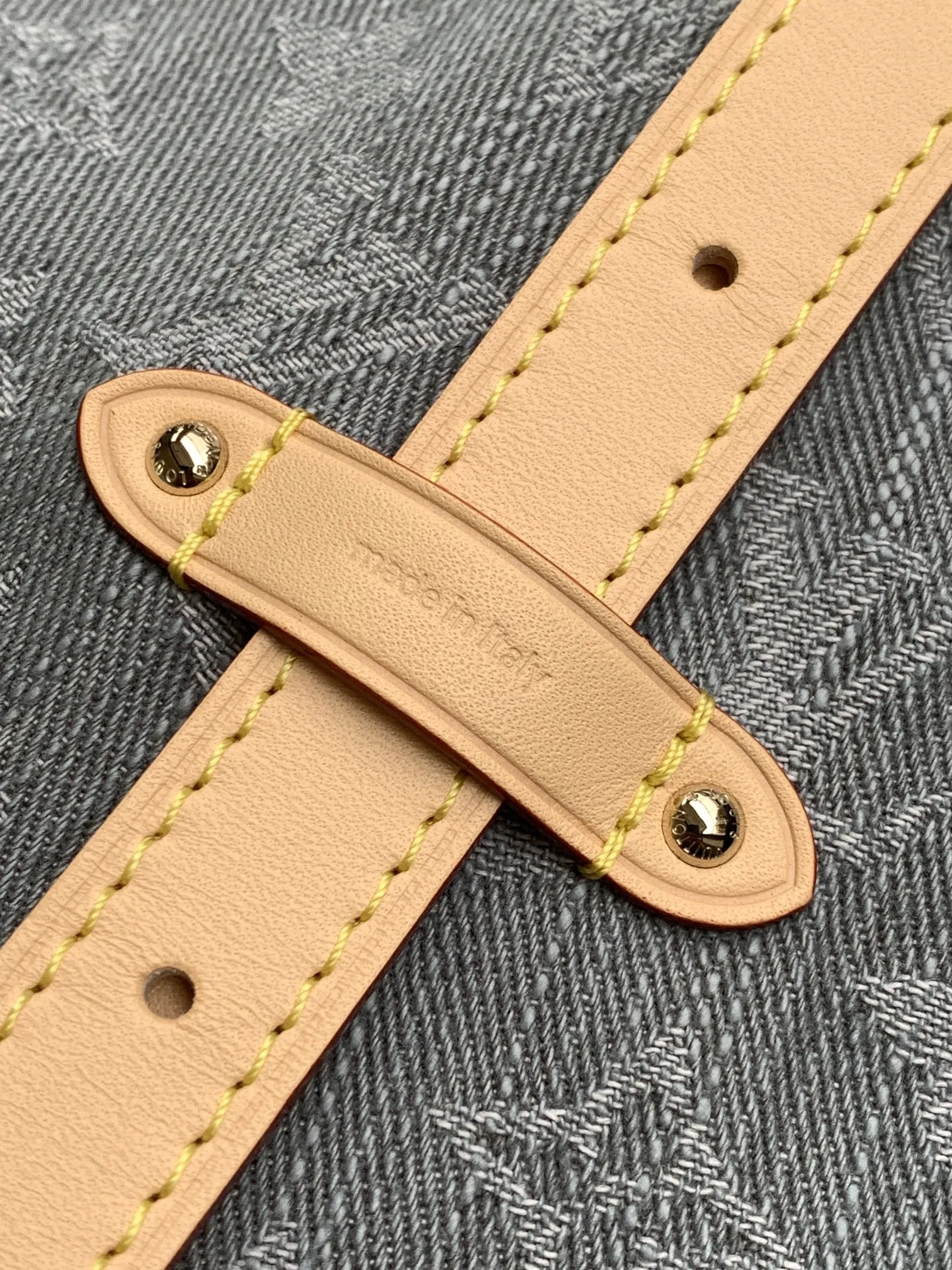 Louis Vuitton CarryAll MM M13289 - Image 9