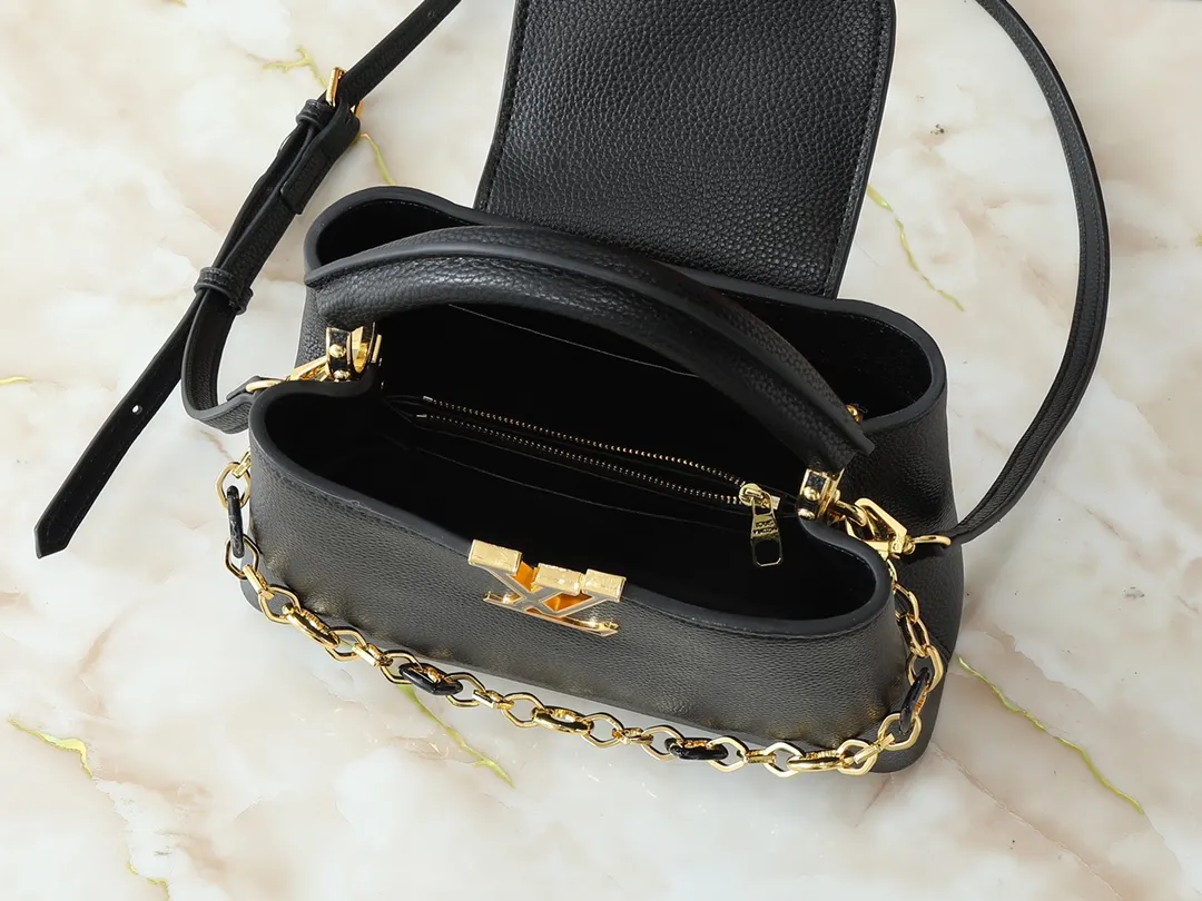 Alternative view of Louis Vuitton Capucines BB M14970