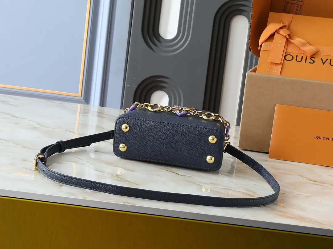 Louis Vuitton Capucines Mini M14971 - Image 6