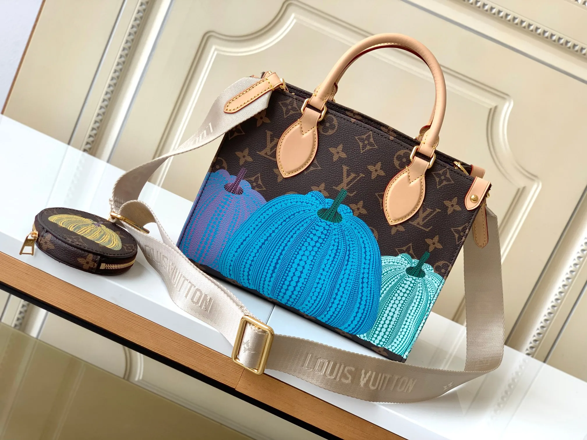 Louis Vuitton LV x YK Onthego PM M46467 - 图片 5