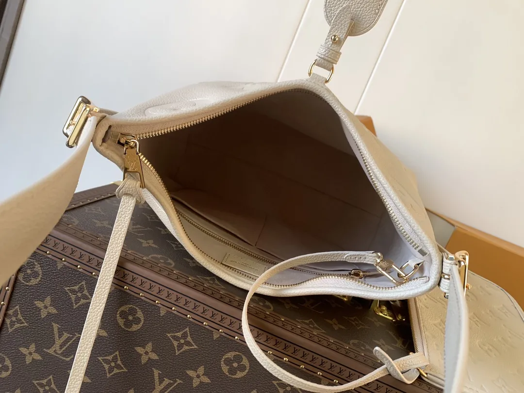 Louis Vuitton CarryAll PM M46293 - Image 9