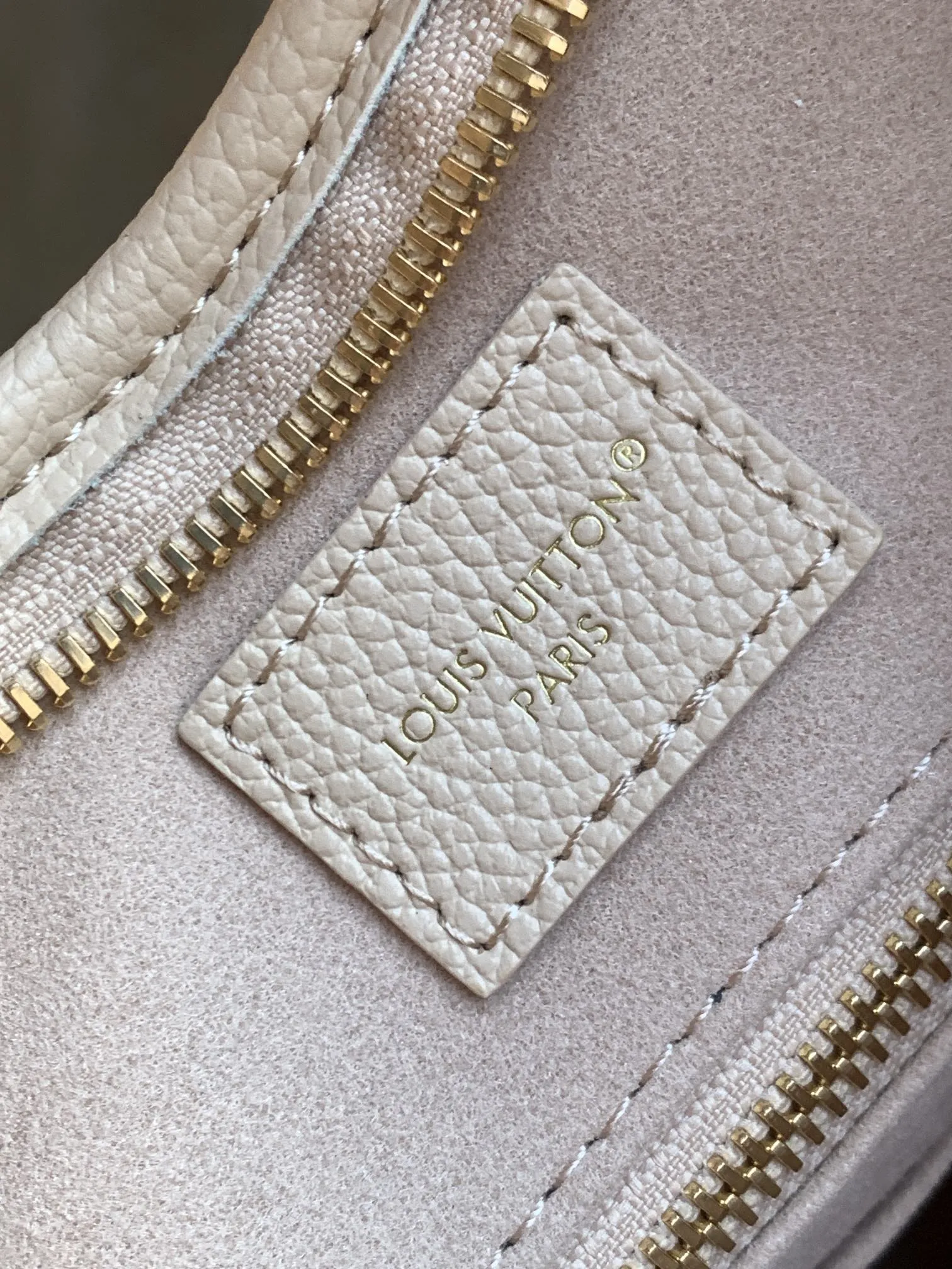 Louis Vuitton CarryAll PM M46293 - Image 10
