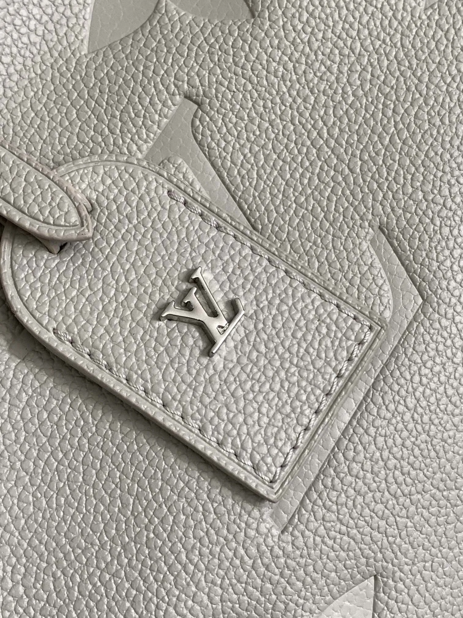 Louis Vuitton CarryAll PM M12917 - 图片 7
