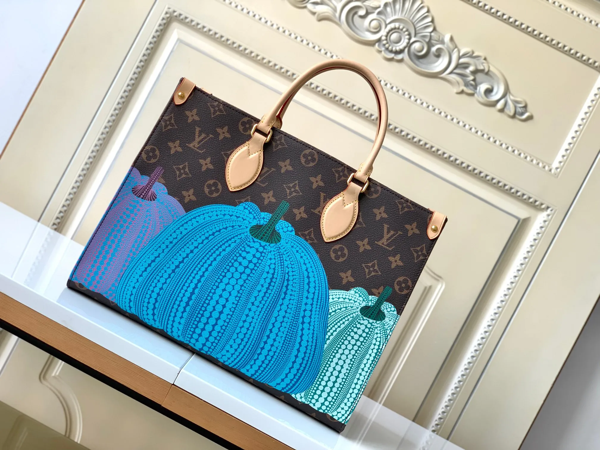 Louis Vuitton LV x YK Onthego MM M46466 - 图片 9